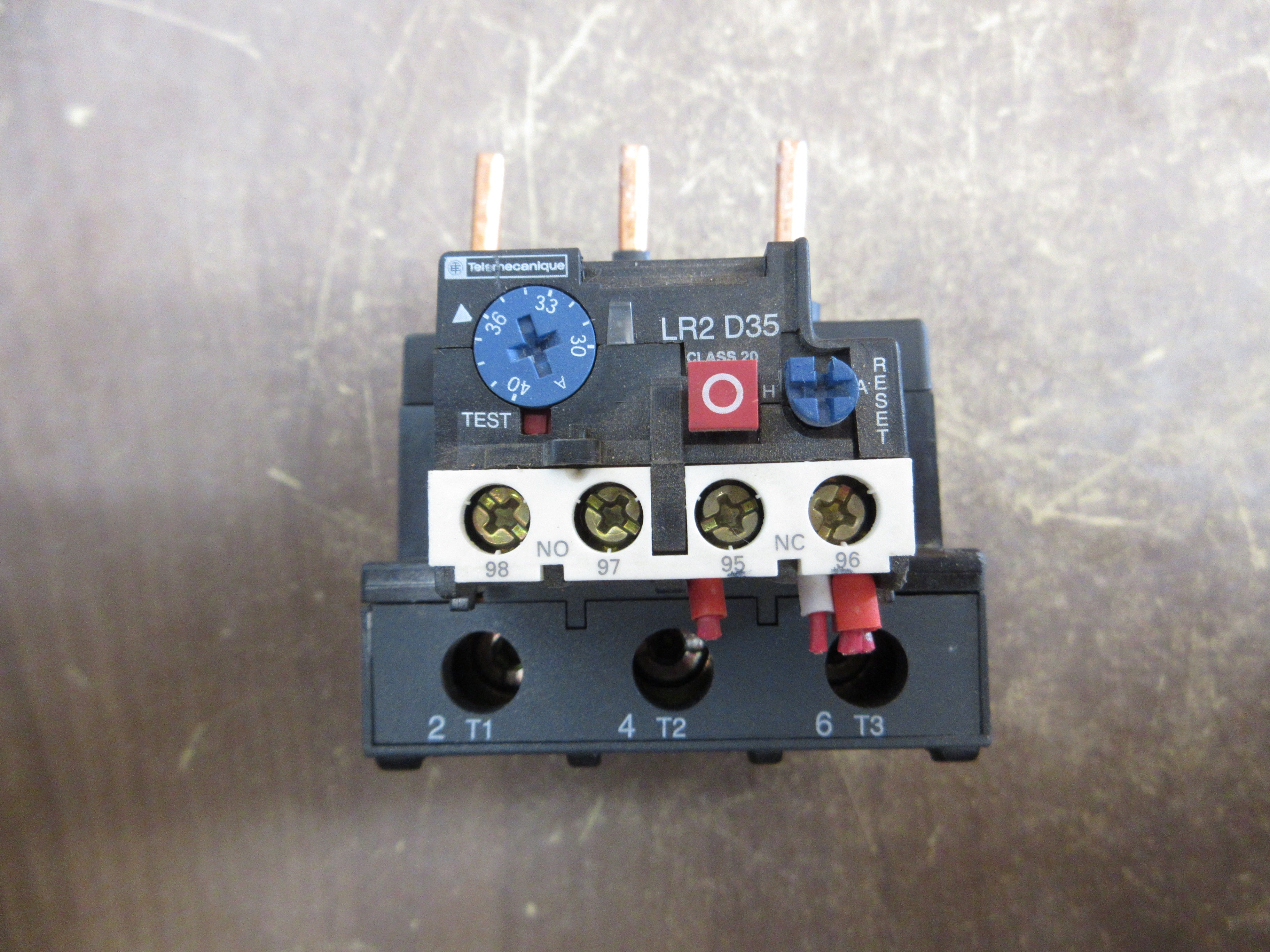 Telemecanique Solid State Overload LR2 D3555 Trip: 30-40A *No Cover* Used