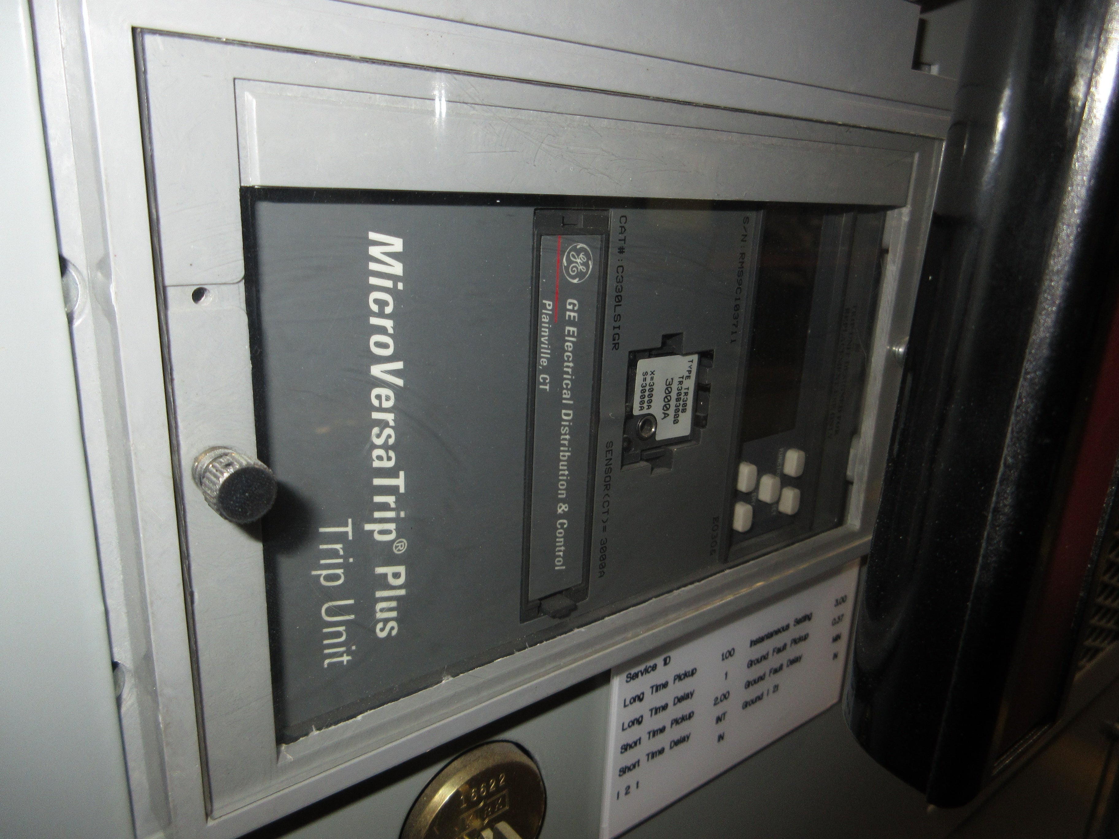 GE 3000A Main Tie Main Switch Gear Line Up TC3030SS 3000A Main Breaker Used