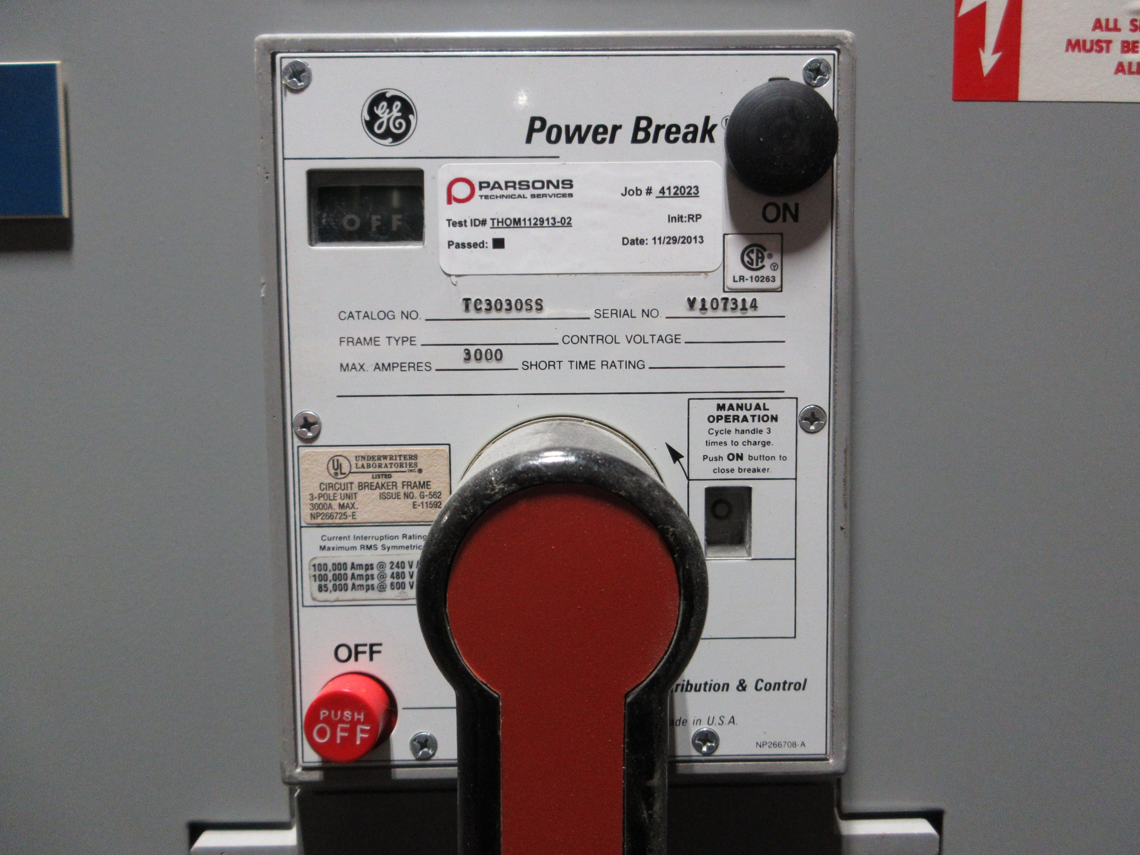 GE 3000A Main Switch Gear Line Up TC3030SS 3000A Main Breaker Used