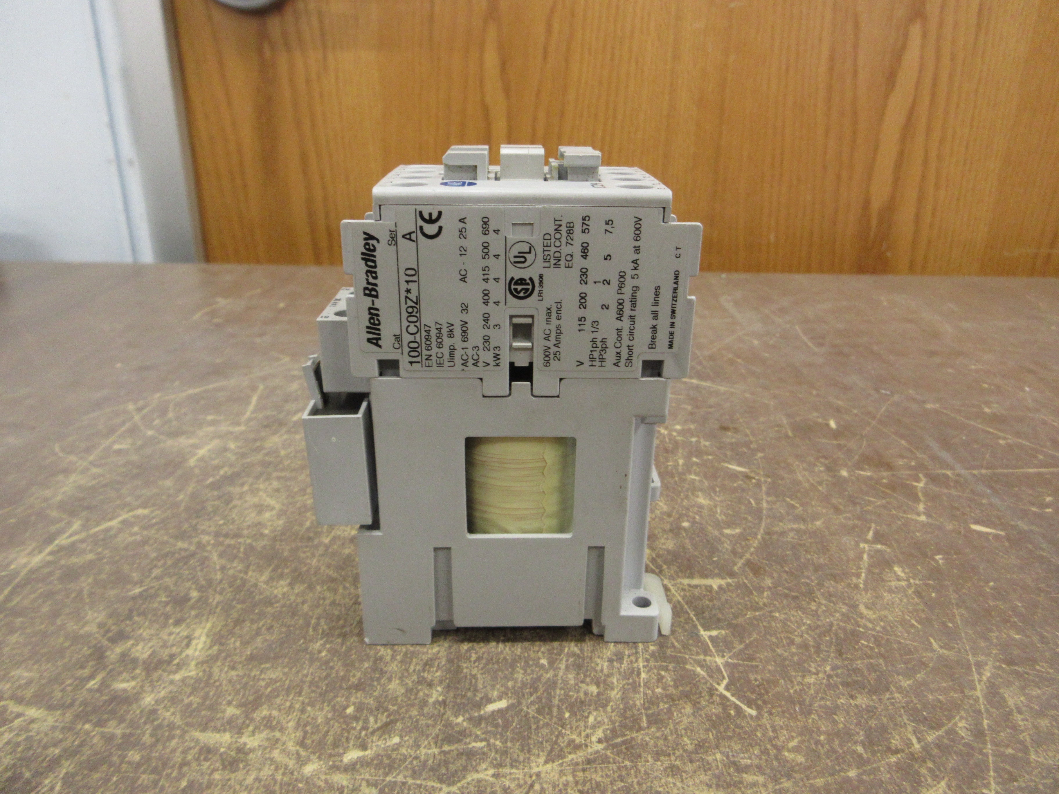 Allen-Bradley Contactor 100-C09Z*10 32A 24VDC Coil w/ Surge Suppressor Used