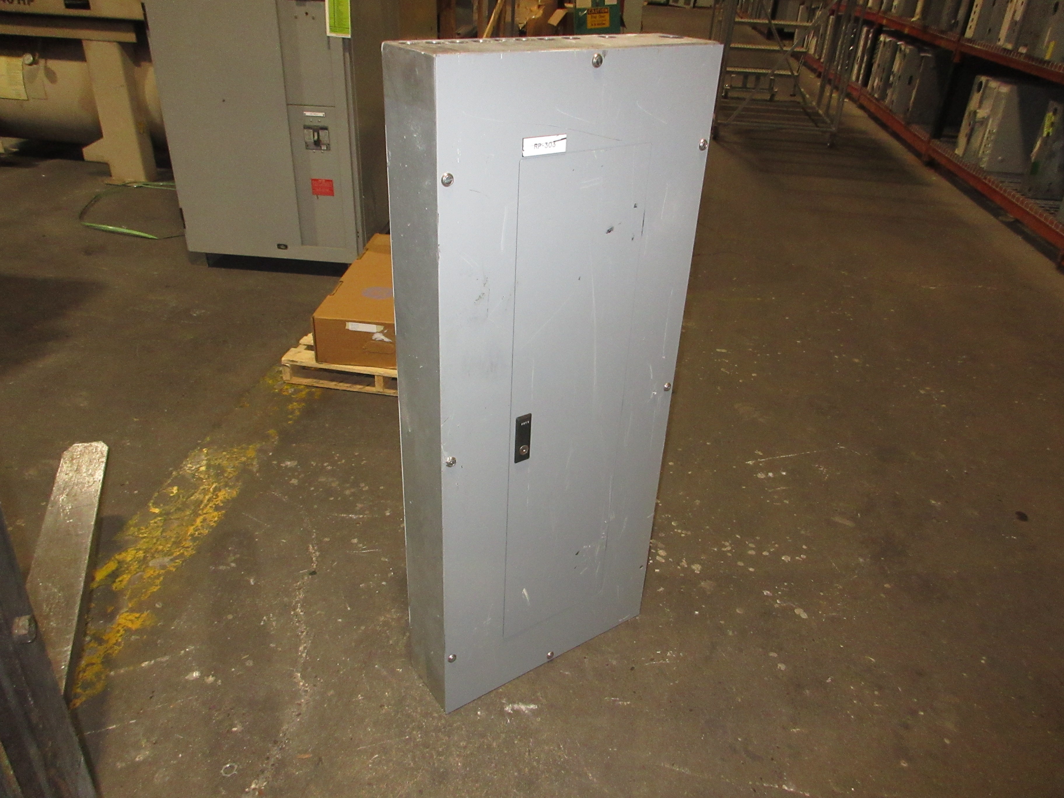 Eaton Main Breaker Circuit Breaker Panel IC96646 100A Max 208Y/120 100A Main 3Ph