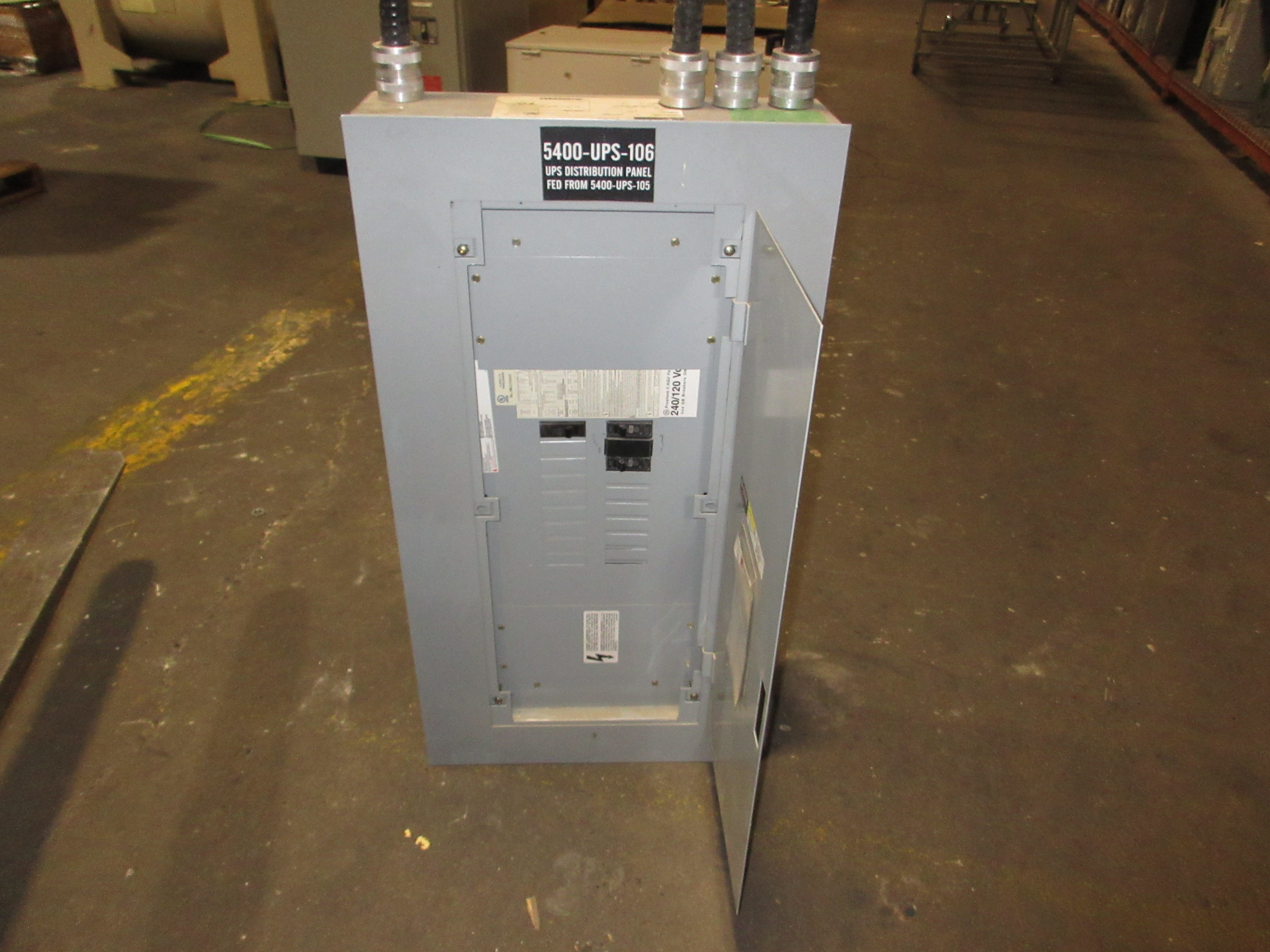 GE Main Lug Breaker Panel AQU1182RCX AXT1 225A Max 120/240V 1Ph 3W 18-Slot Used