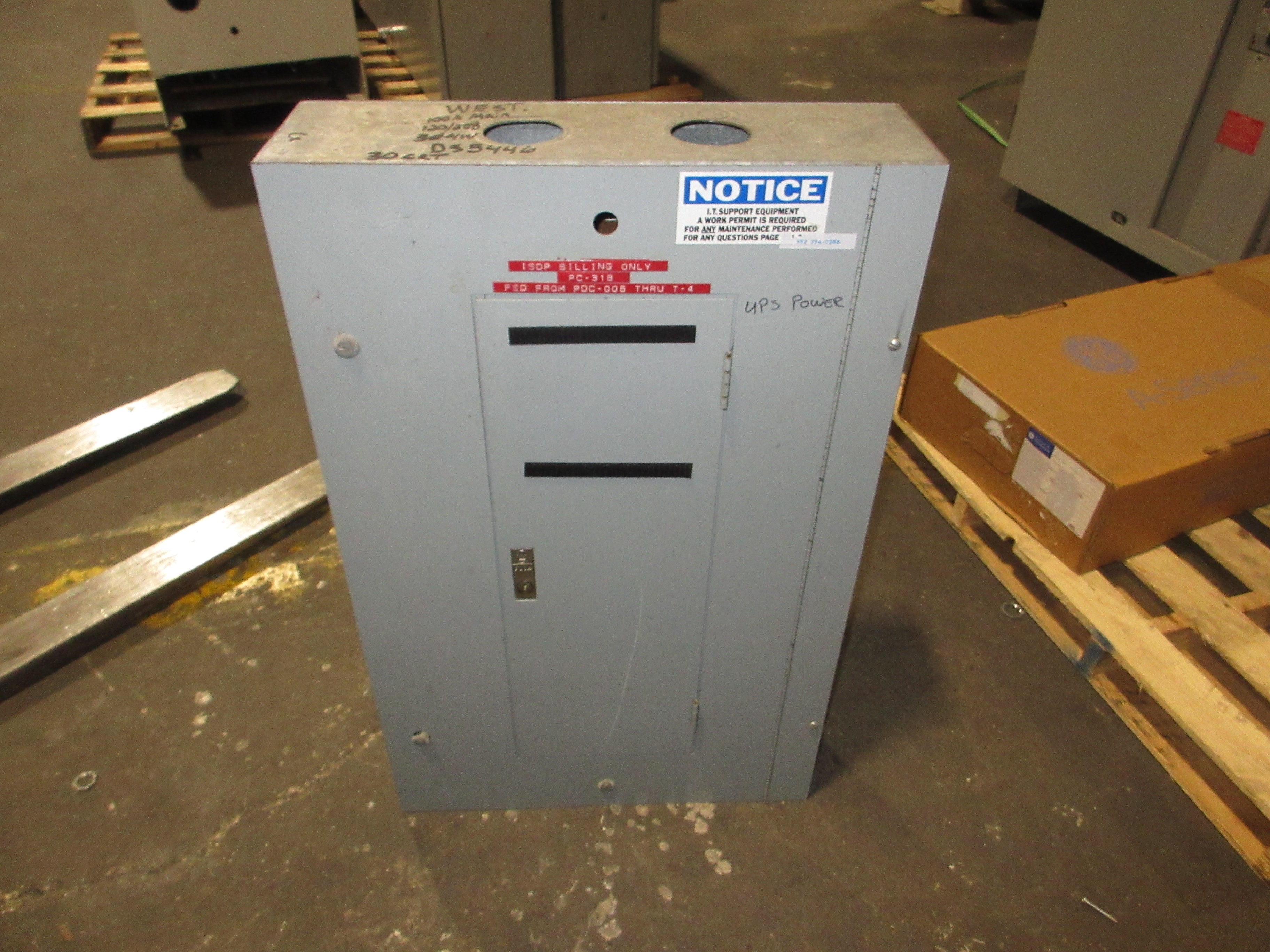 Westinghouse Main Lug Breaker Panel DS5446-10465 100A Max 120/208V 3Ph 4W Used