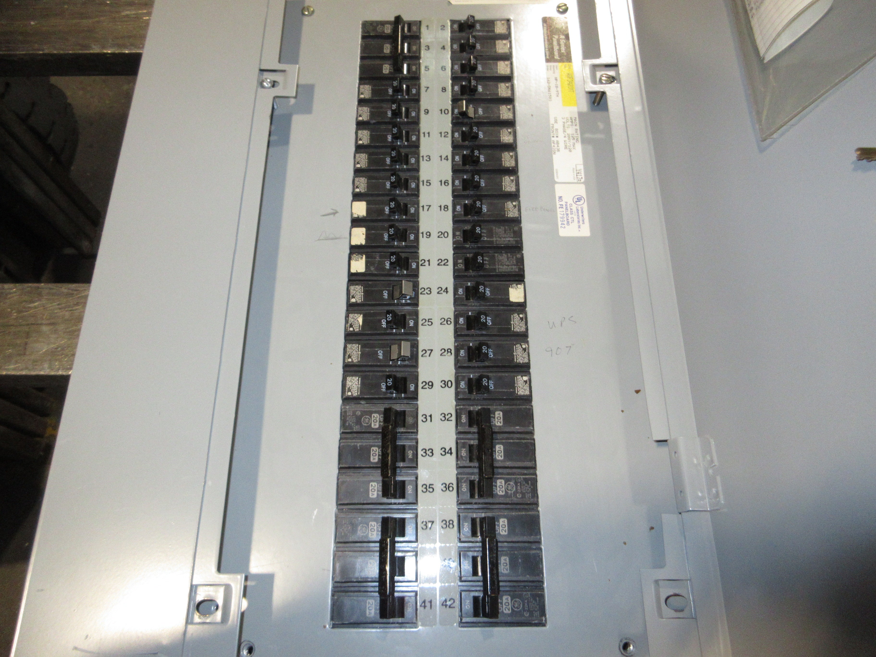 GE Main Lug Breaker Panel AQF3421MT 125A Max 208Y/120 3Ph 4W 42-Slot Used