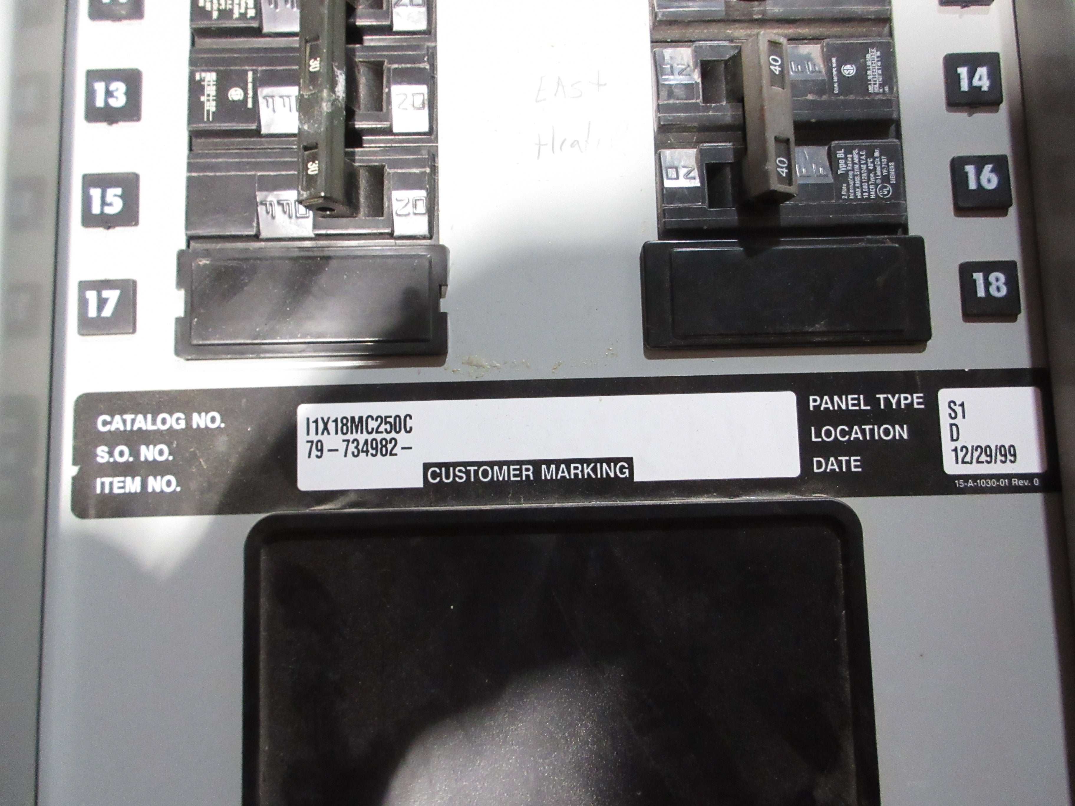 Siemens Main Breaker Circuit Breaker Panel I1X18MC250C 100A Main 250A Max 3Ph 4W