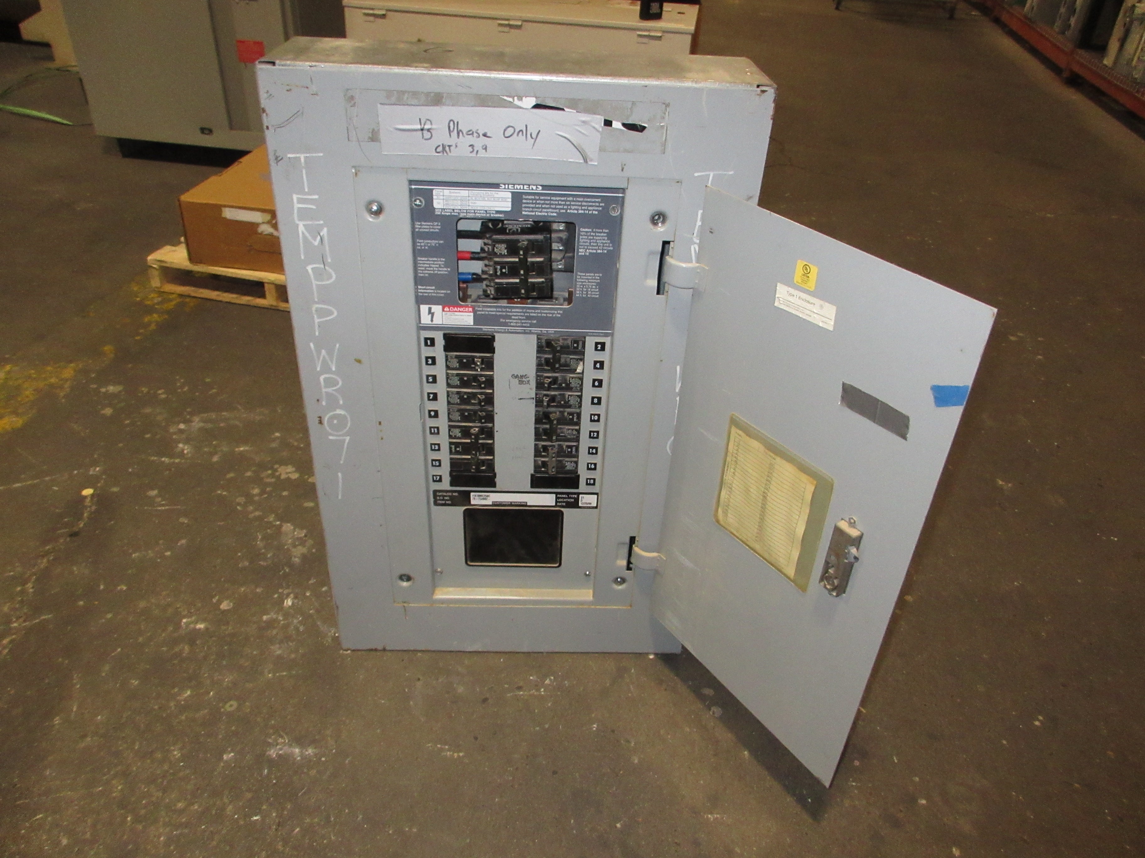 Siemens Main Breaker Circuit Breaker Panel I1X18MC250C 100A Main 250A Max 3Ph 4W