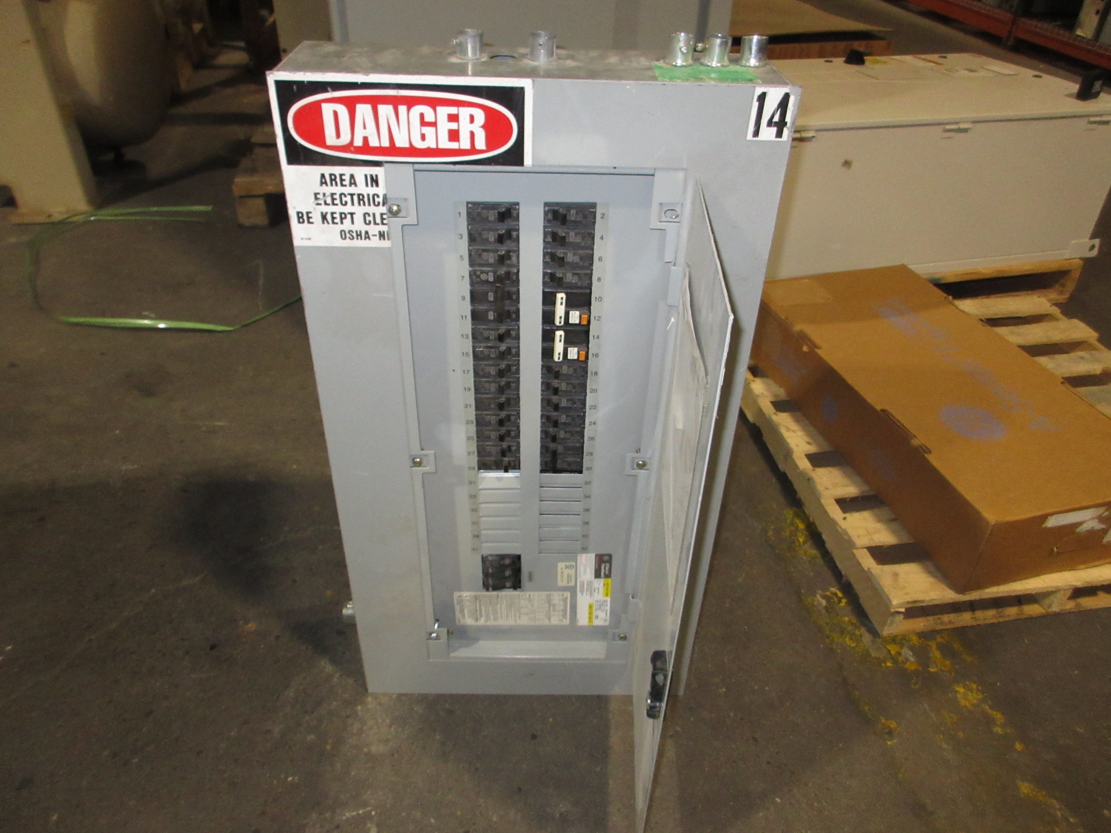 GE Main Breaker Circuit Breaker Panel AQF3421ABX AXL1 100A Main 125A Max 3Ph 4W