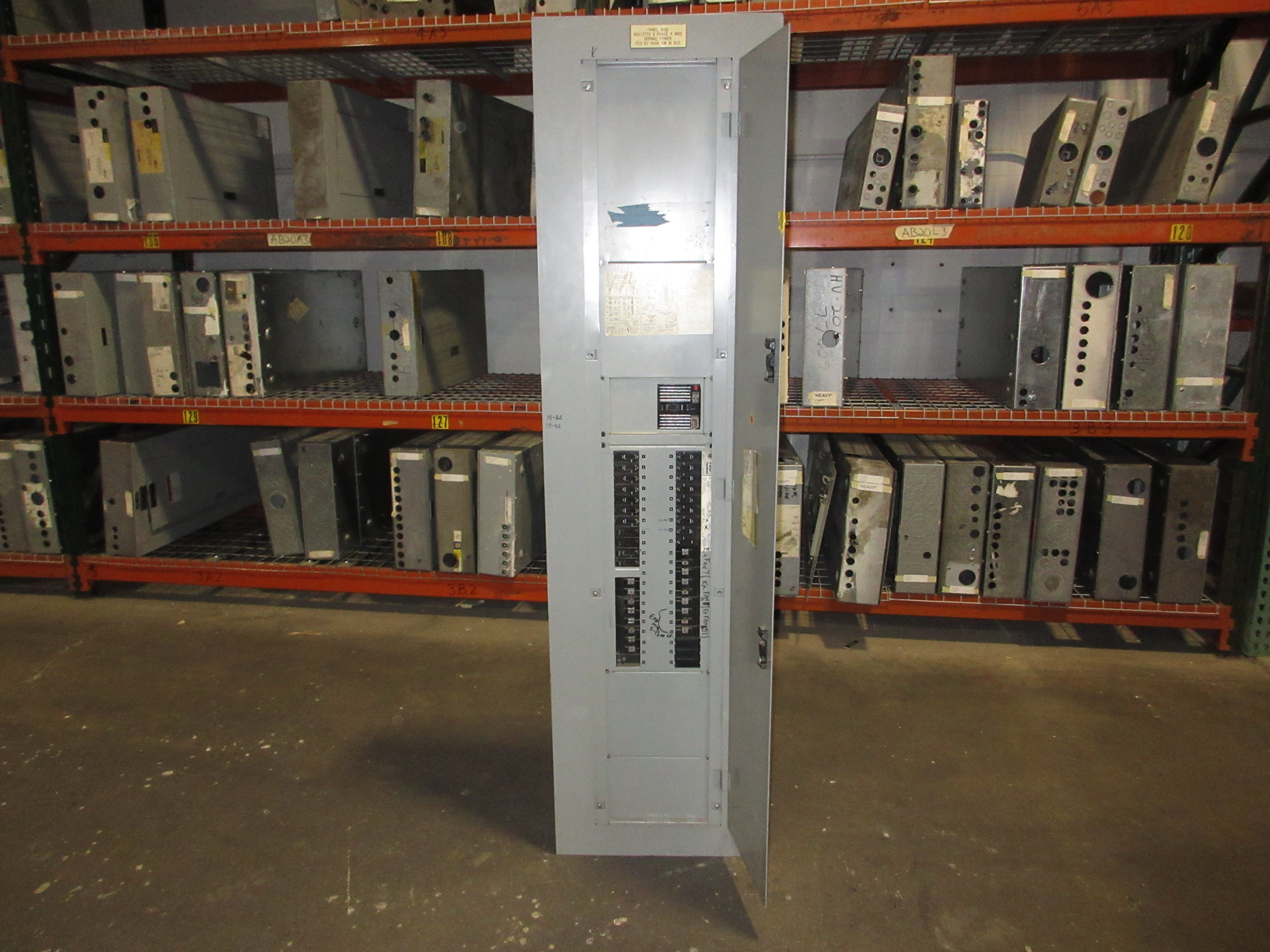 GE Main Breaker Circuit Breaker Panel AEF3424MTX AXE3S5 400A Max 480Y/277 Used