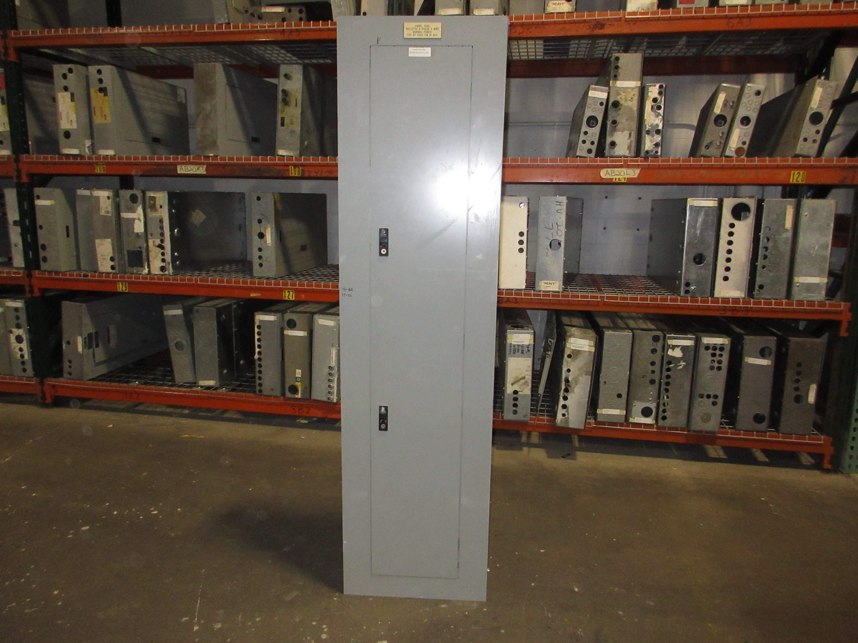 GE Main Breaker Circuit Breaker Panel AEF3424MTX AXE3S5 400A Max 480Y/277 Used