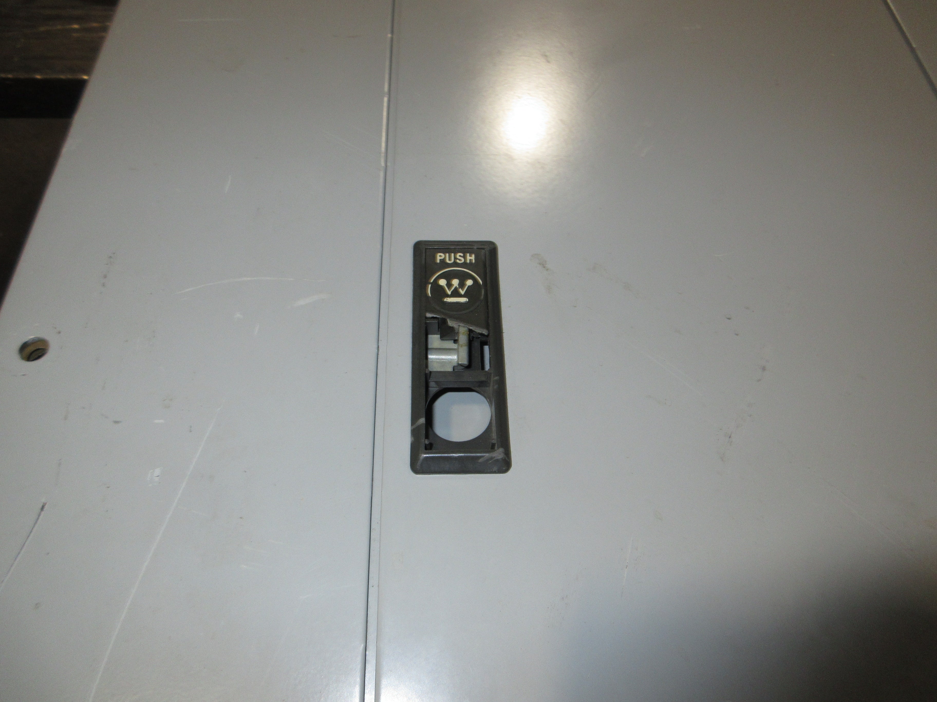 Westinghouse Main Breaker Circuit Breaker Panel 5158C03G04 225A Max 208Y/120V