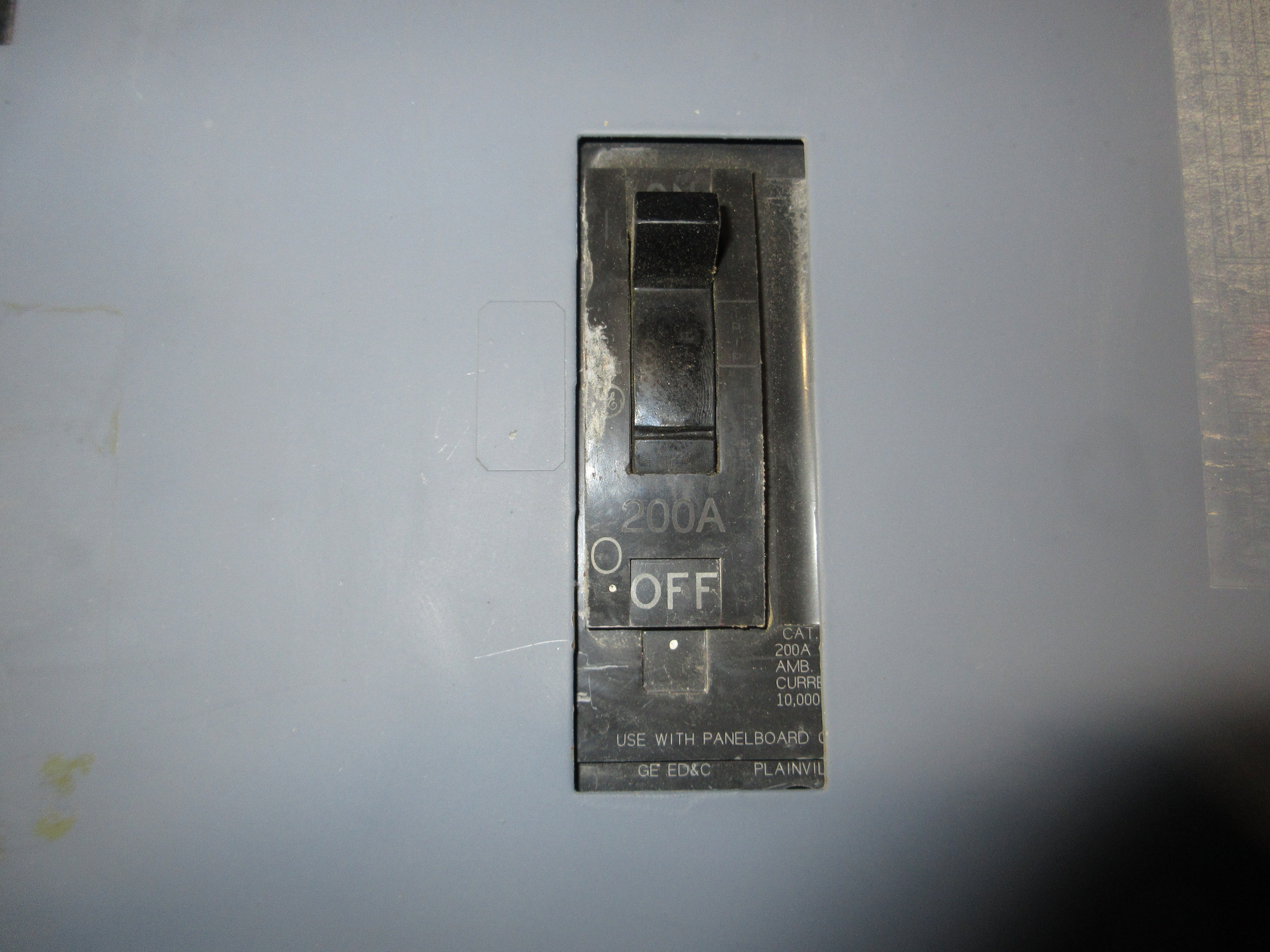 GE Main Breaker Circuit Breaker Panel 200A Main 208/120V 42-Slot Used