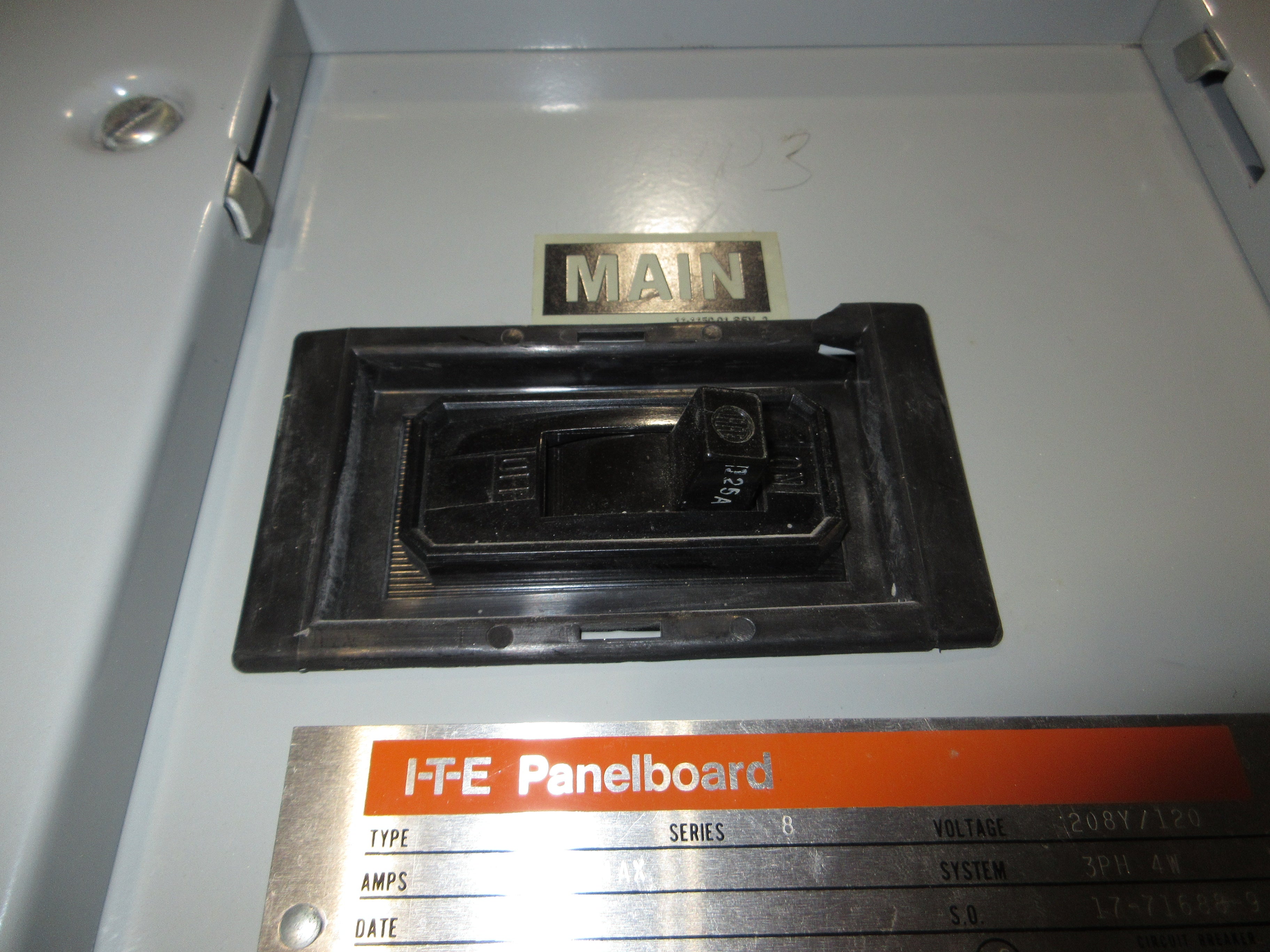 ITE Main Breaker Circuit Breaker Panel CDP-7 225A Max 208Y/120V 3Ph 4W 42-Slot