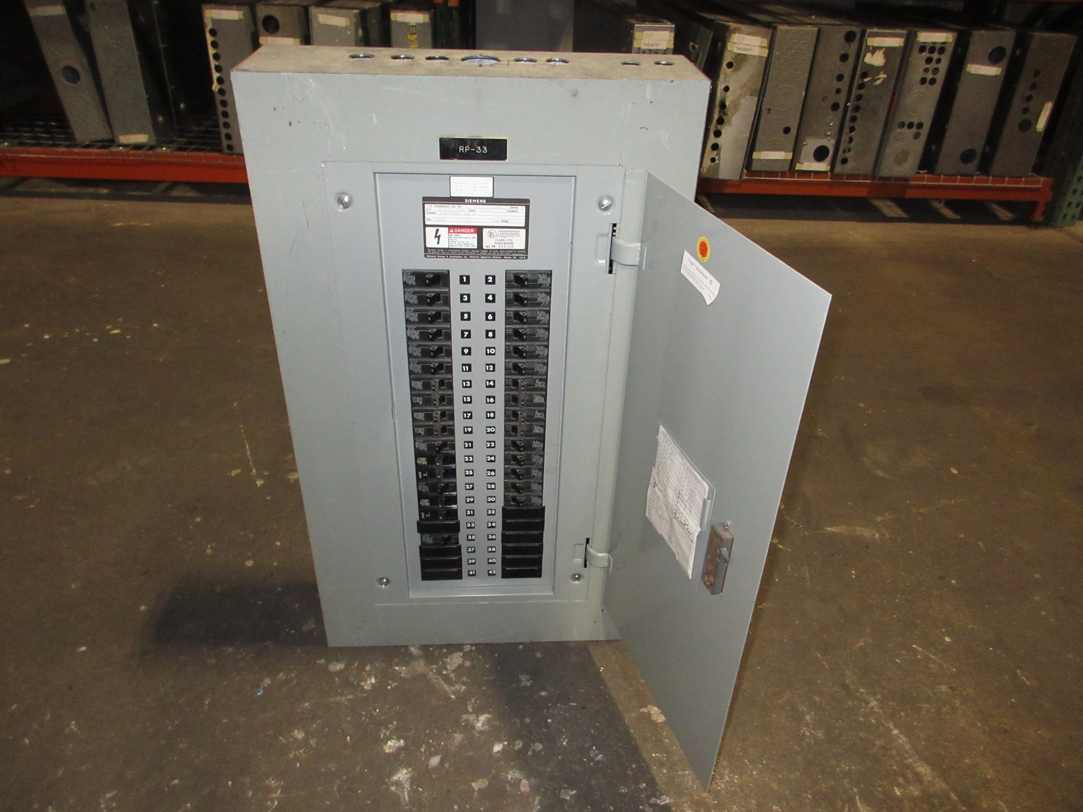 Siemens Main Lug Breaker Panel BG42ML4100STM 100A Max 208Y/120V 3Ph 4W 42-Slot