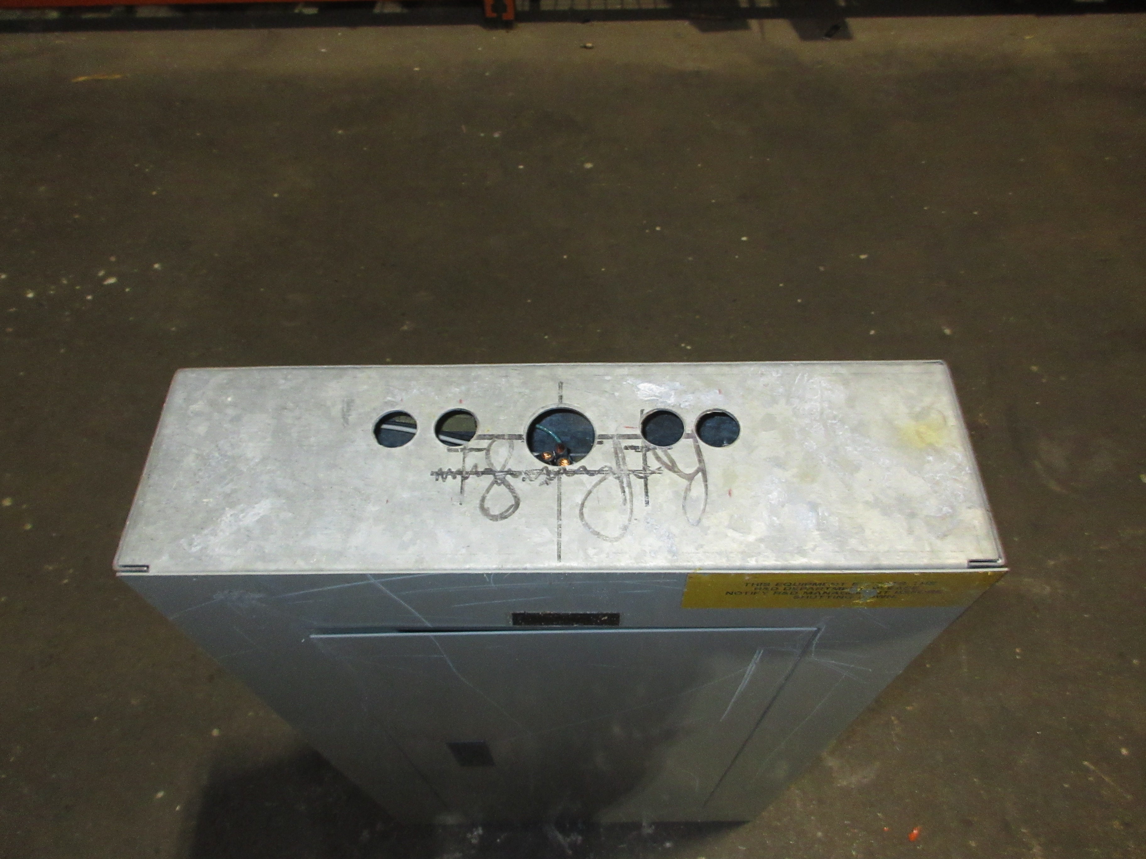 Siemens Main Lug Breaker Panel BG42ML4100STM 100A Max 208Y/120V 3Ph 4W 42-Slot