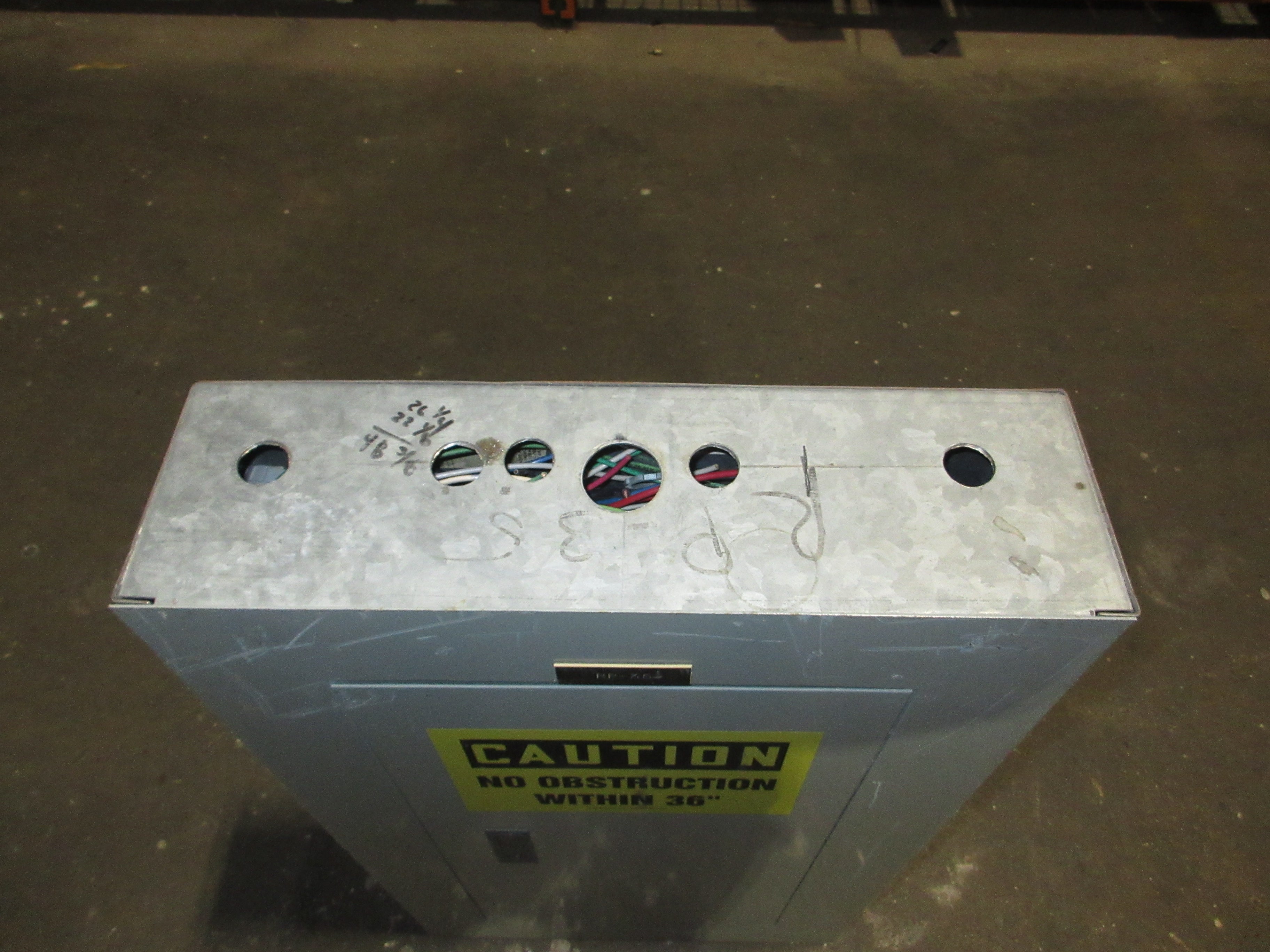 Siemens Main Lug Breaker Panel BG42ML4100STM 100A Max 208Y/120V 3Ph 4W 42-Slot