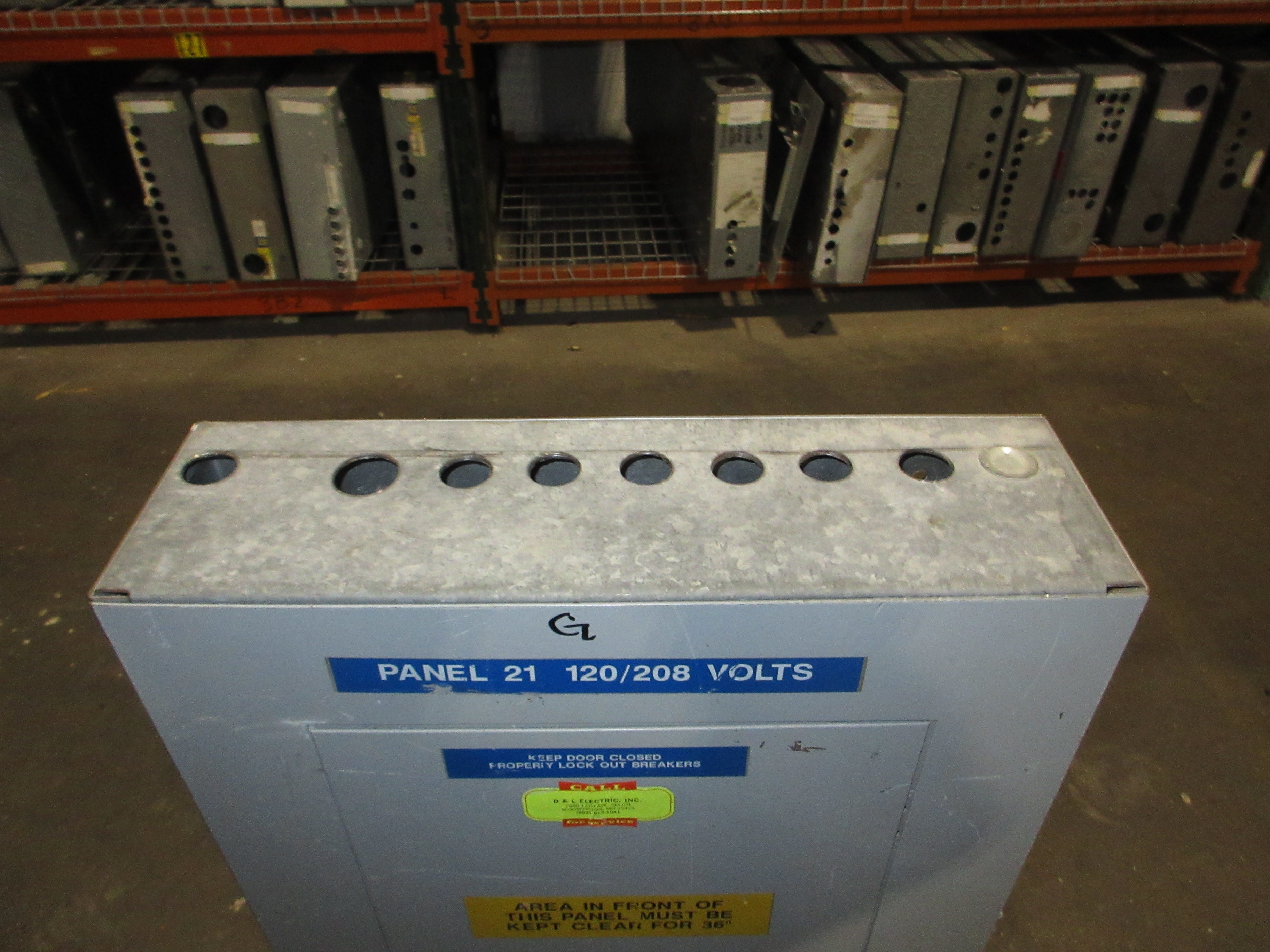 Siemens Main Lug Breaker Panel I1X42MC250A 250A Max 208Y/120V 3Ph 4W 42-Slot