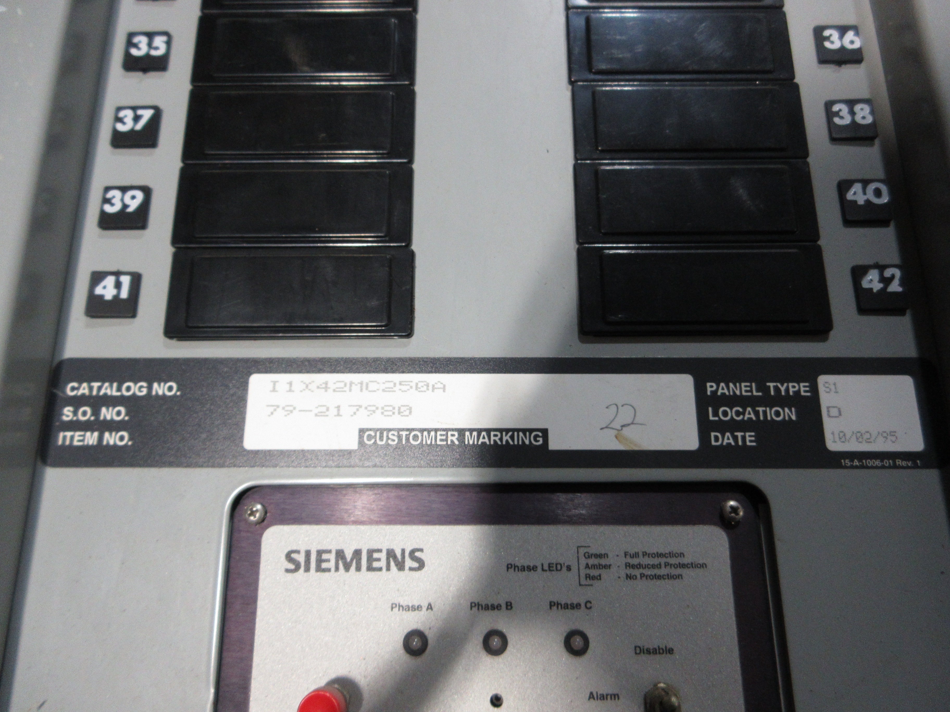 Siemens Main Lug Breaker Panel I1X42MC250A 250A Max 208Y/120V 3Ph 4W 42-Slot