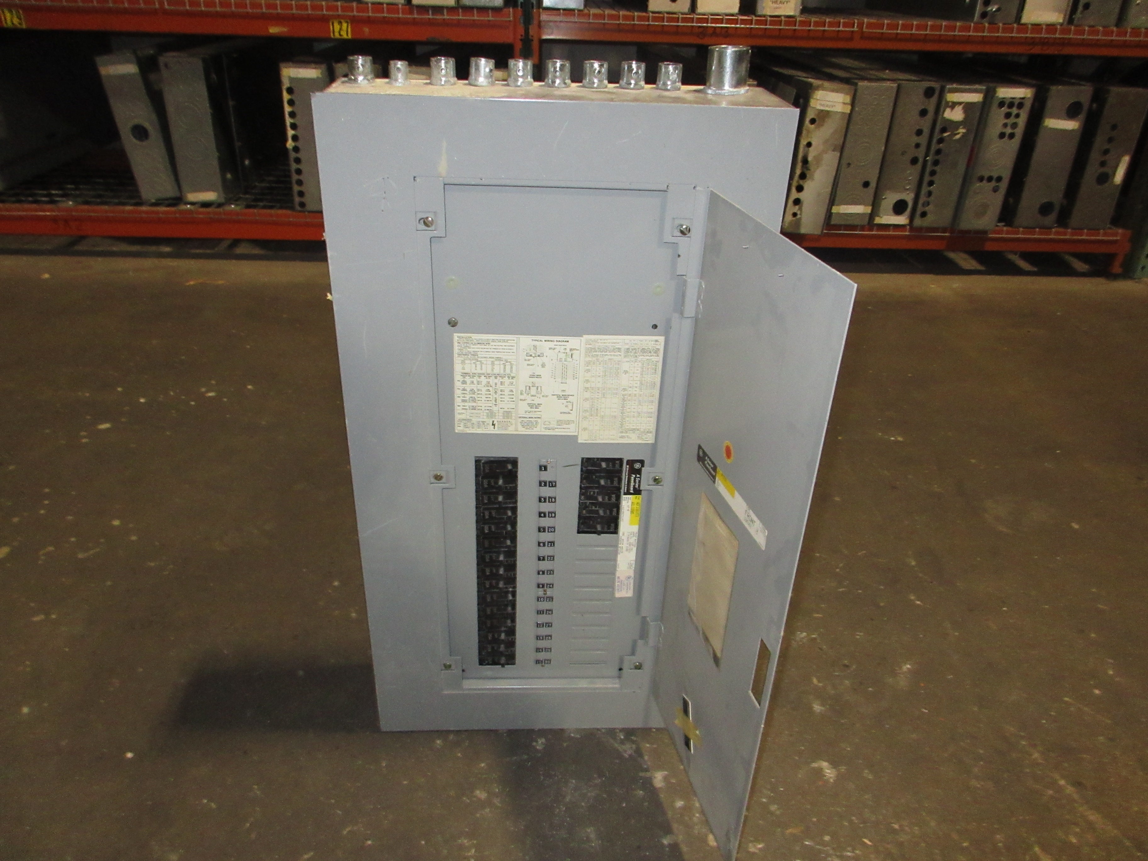 GE Main Lug Breaker Panel AEF3301MTX AXL1S5B5 125A Max 480Y/277V 3Ph 4W 30-Slot