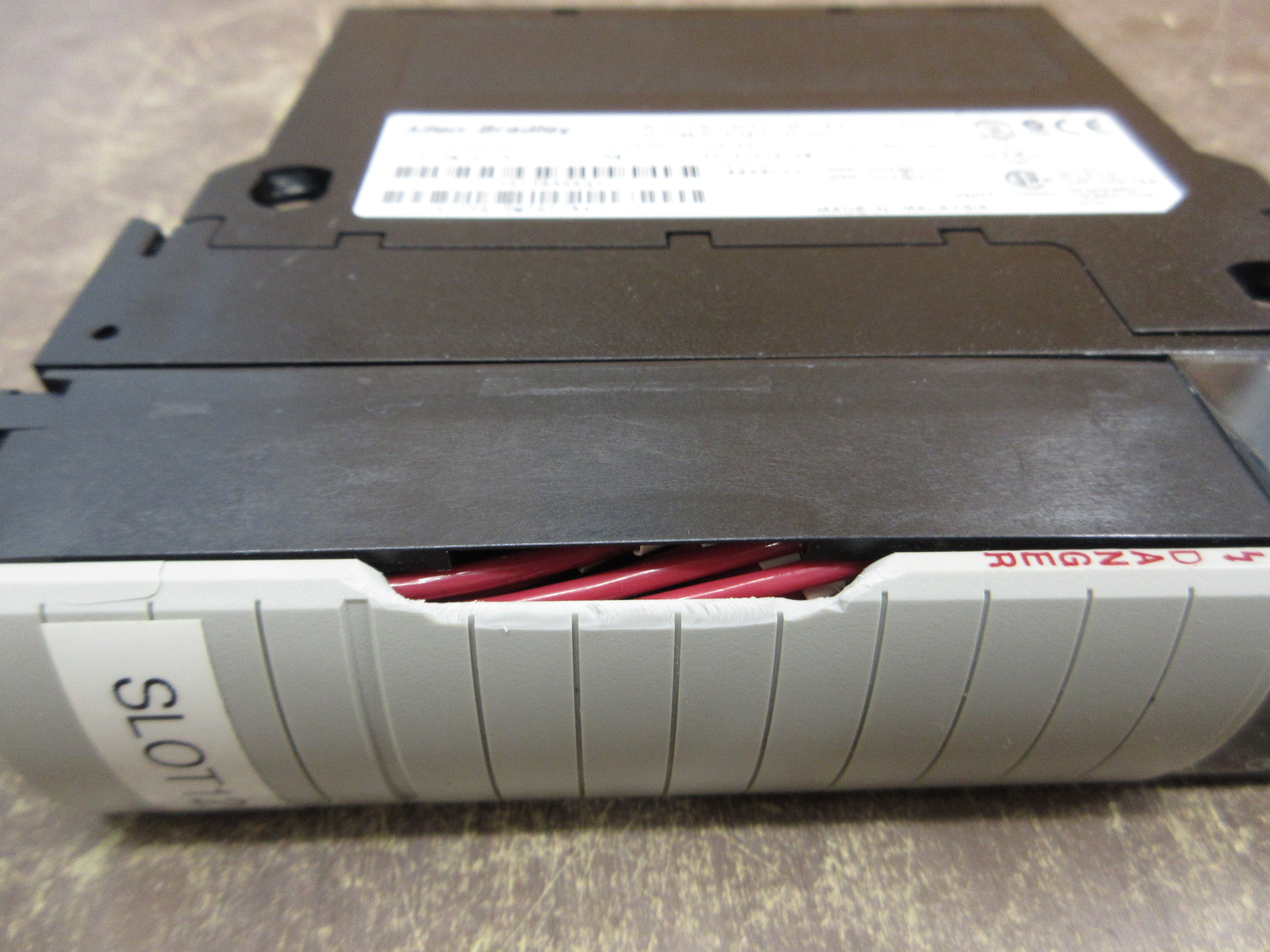 Allen-Bradley ControlLogix Relay Isolated Output Module 1756-OW16I Ser. A Used