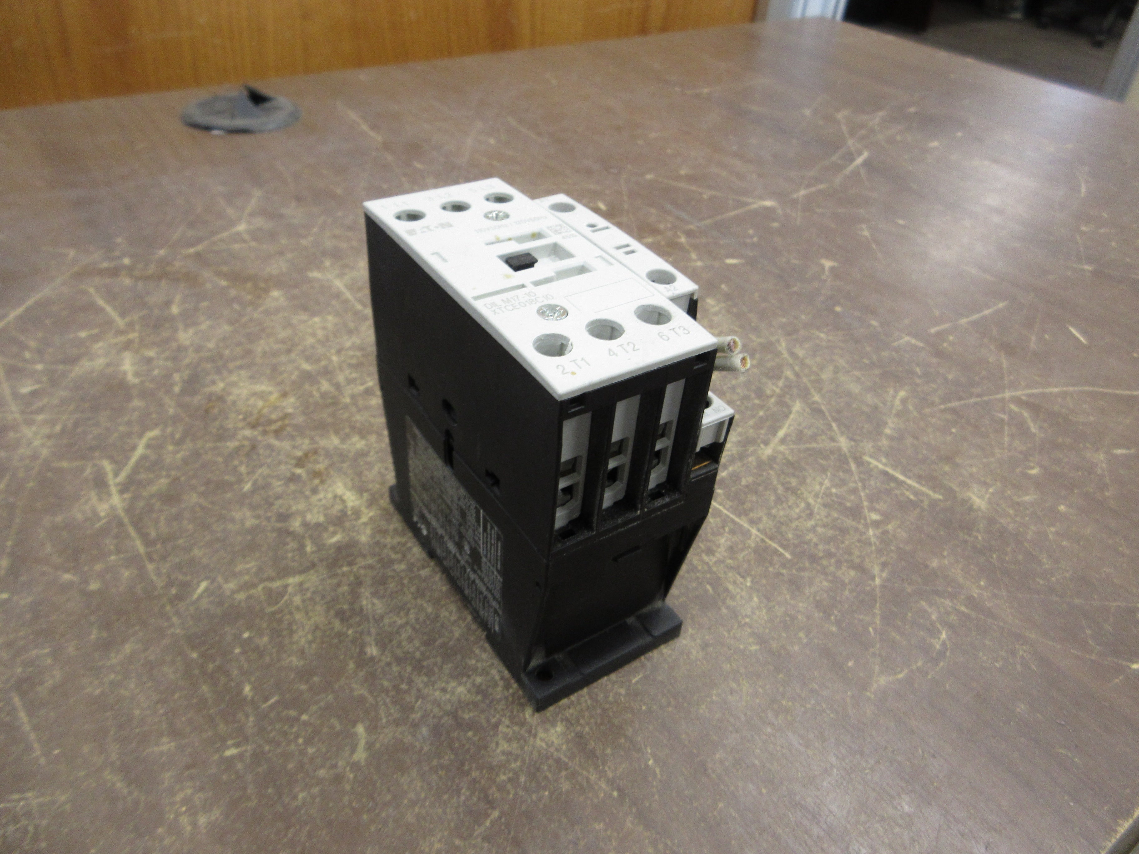 Eaton Contactor DIL M17-10 XTCE018C10 120V Coil 40A 600V Used