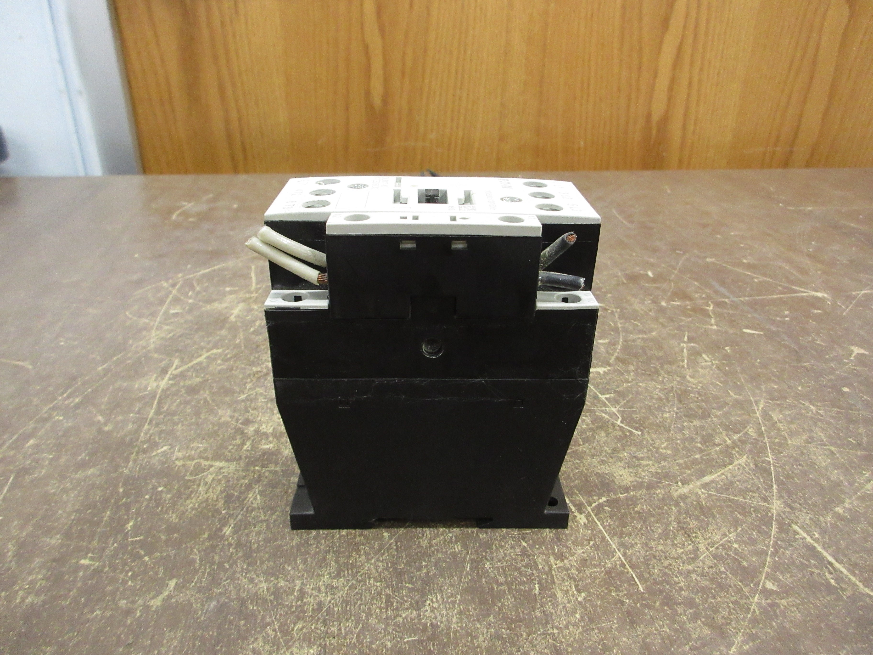 Eaton Contactor DIL M17-10 XTCE018C10 120V Coil 40A 600V Used