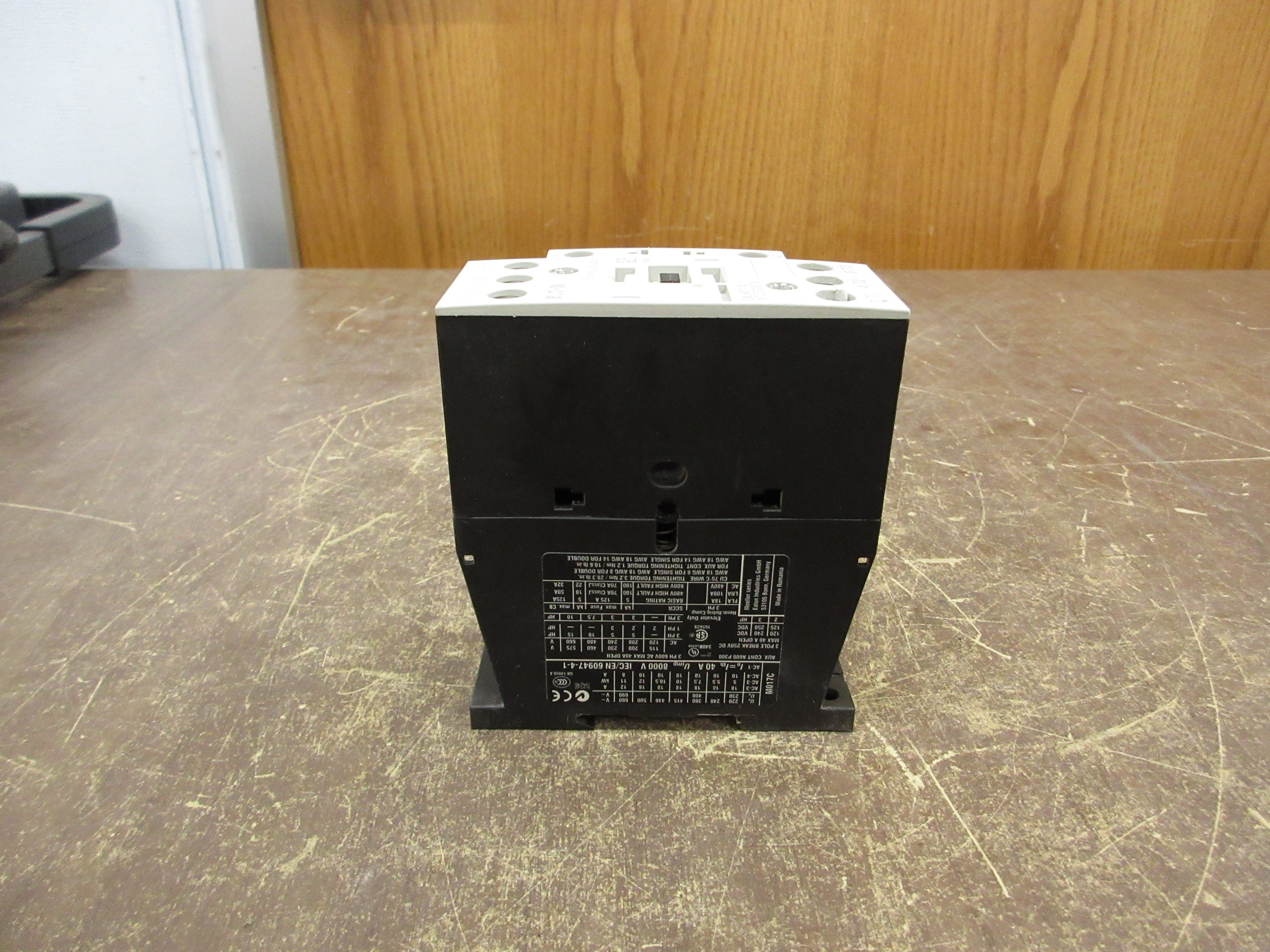 Eaton Contactor DIL M17-10 XTCE018C10 120V Coil 40A 600V Used