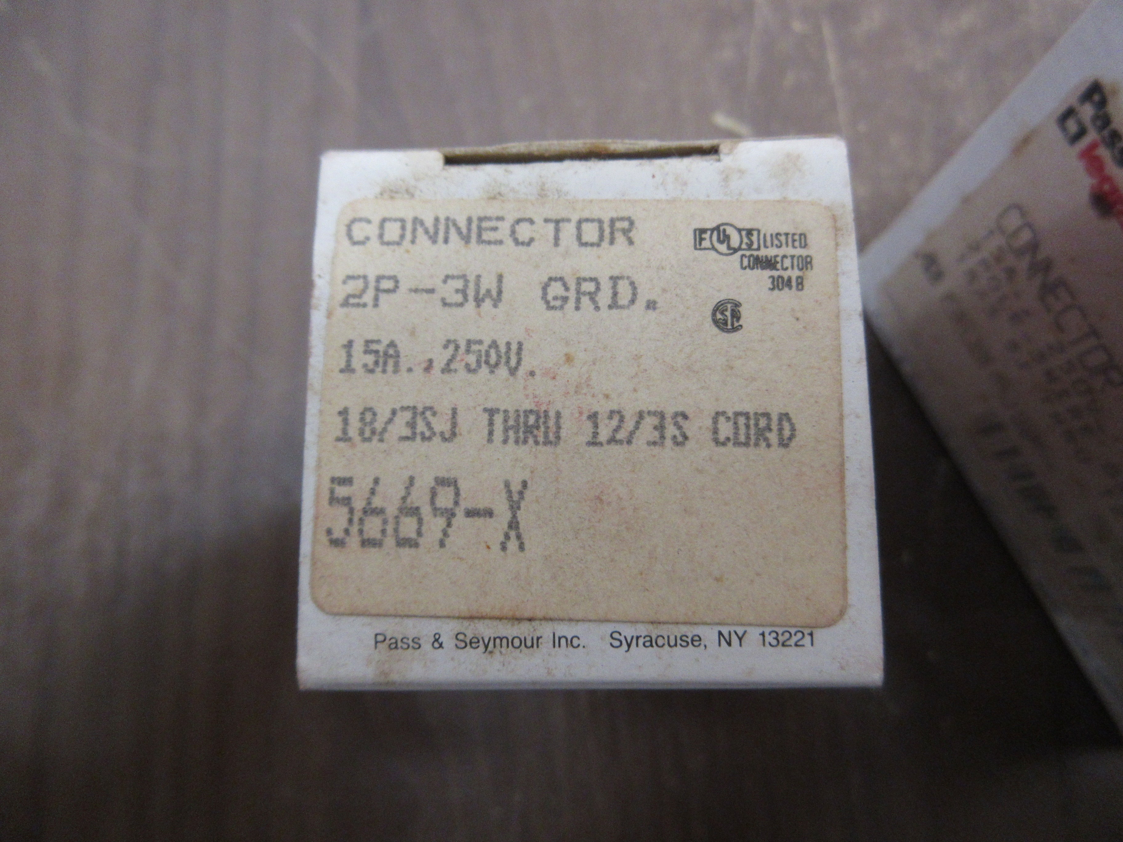 Pass & Seymour Legrand Connector 5669X 15A 250V 2P 3W *Box of 5* New Surplus