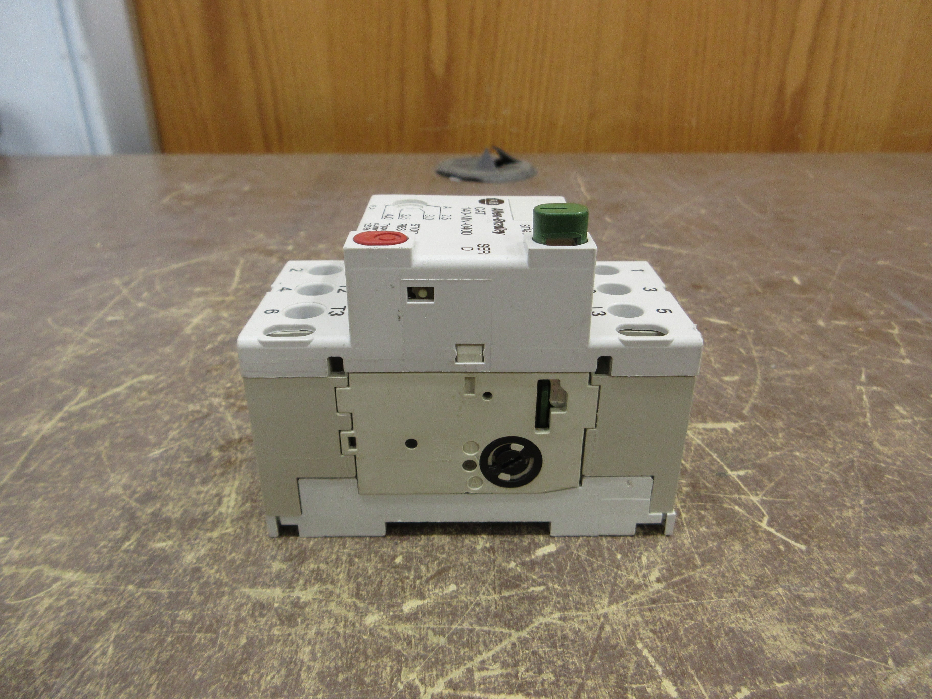 Allen-Bradley Manual Starter 140-MN-0400 Ser. D Trip: 2.5-4.0A Used