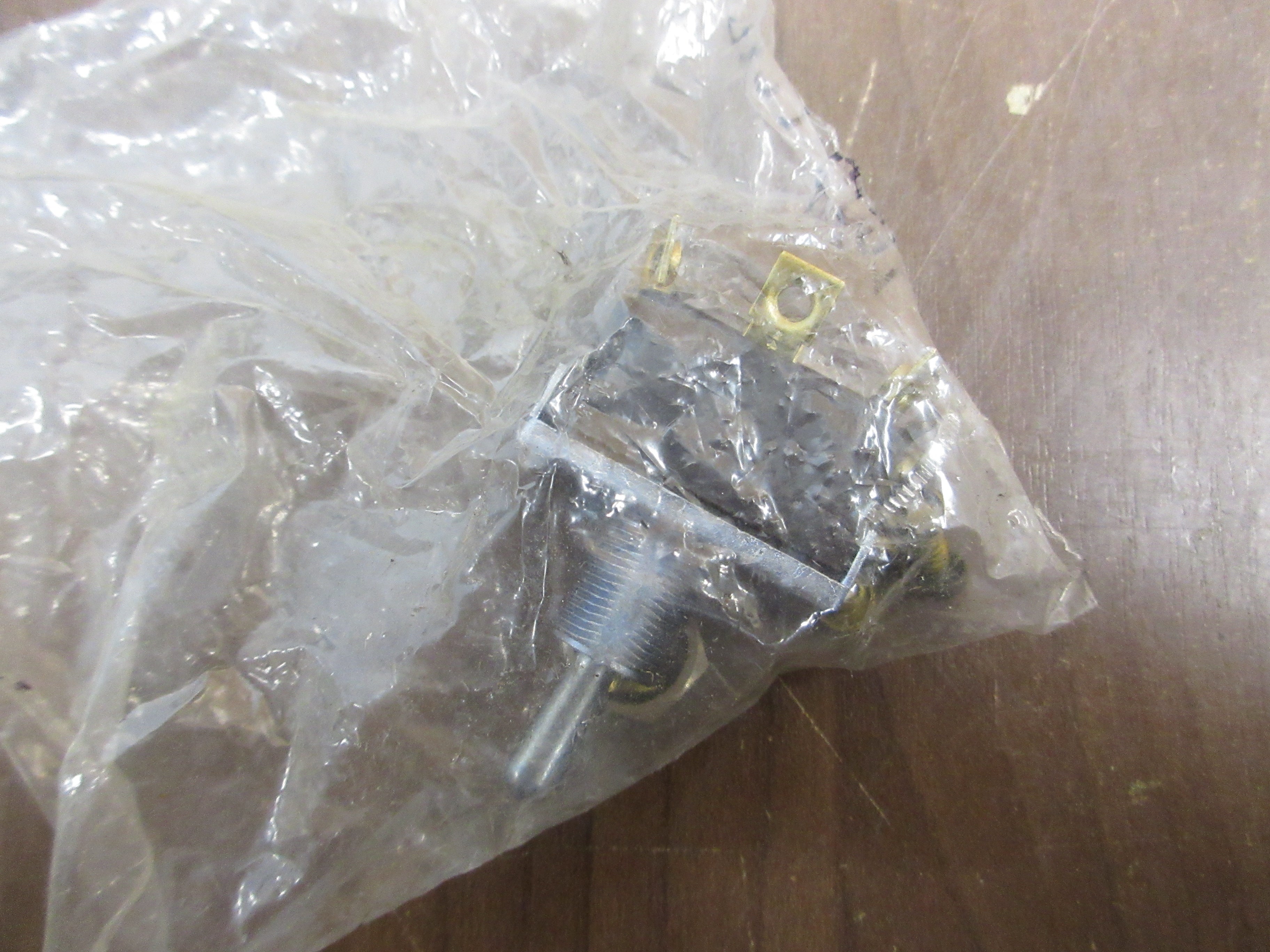 Cutler-Hammer Compact Pushbutton Operator E30DX3 18/24V w/ Indicator Light