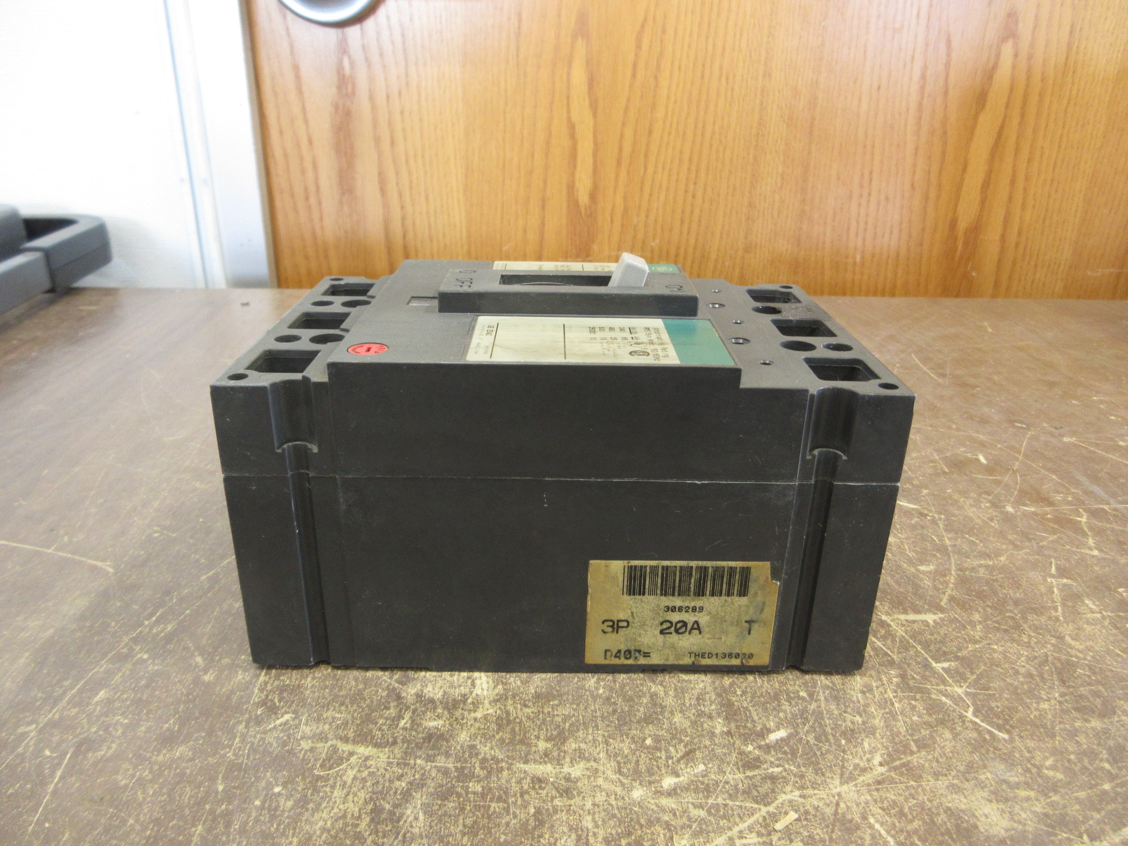 GE Circuit Breaker THED136020 20A 600V 3P New Surplus