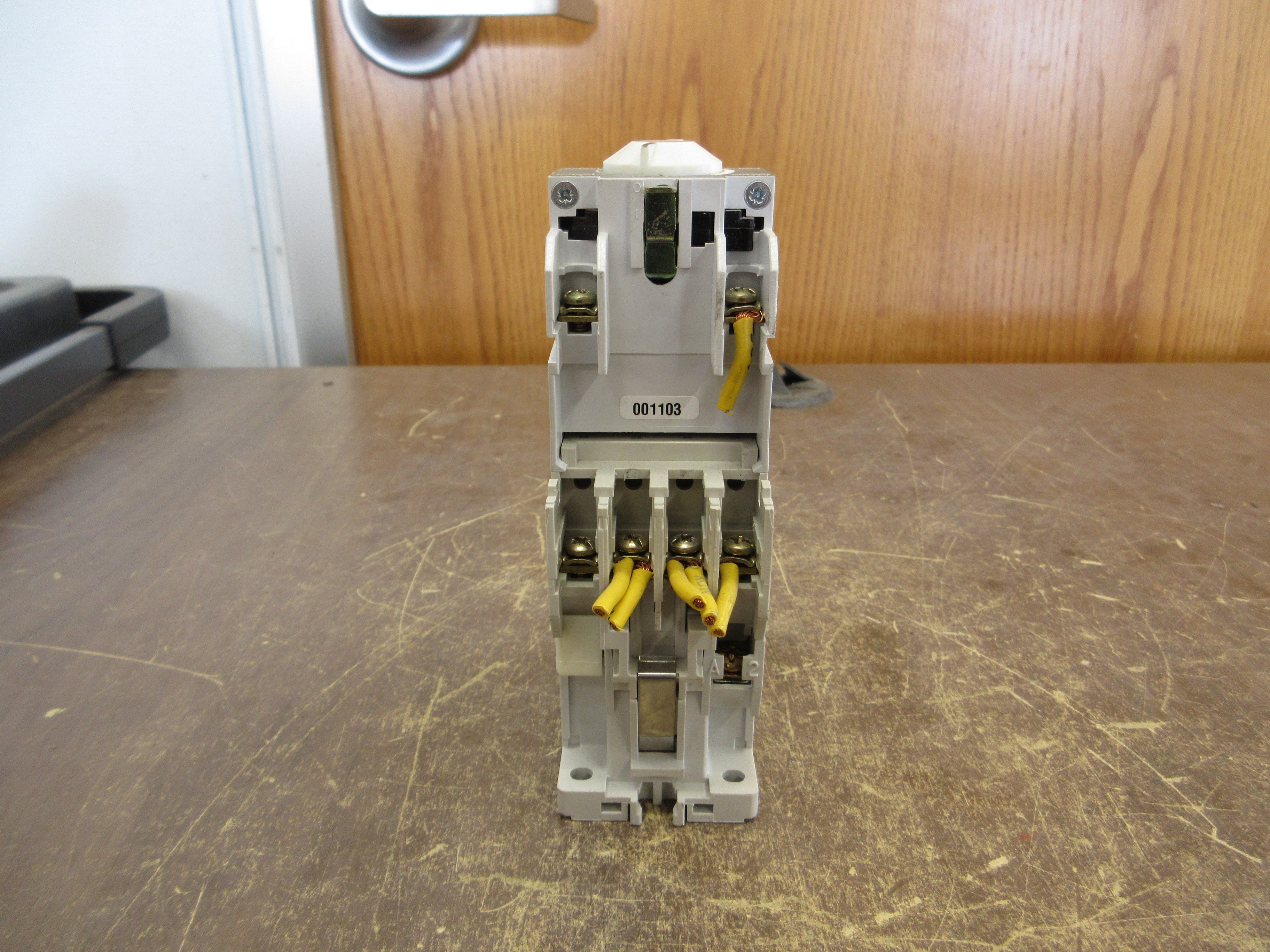 Cutler-Hammer Timing Relay C320TP2 Ser. A1 120V Coil Range: 10-180 Sec Used