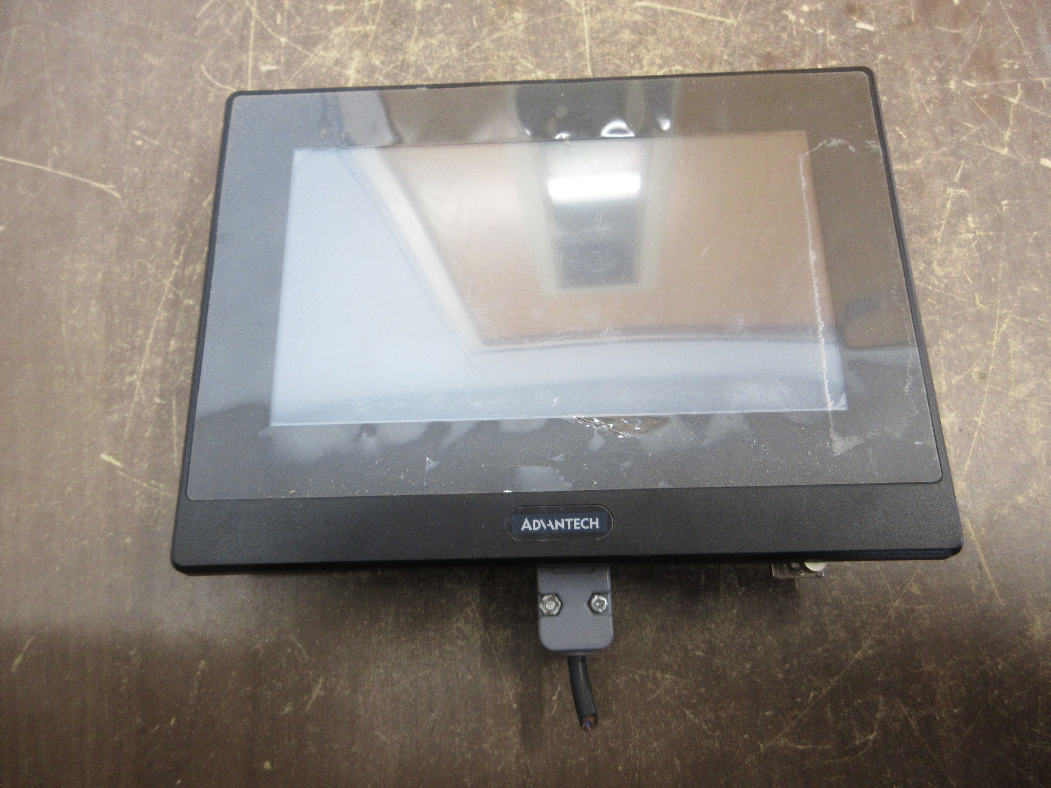 Advantech Operator Panel WOP-2070K-S1AE 24VDC 0.6A (2) Mounts Used