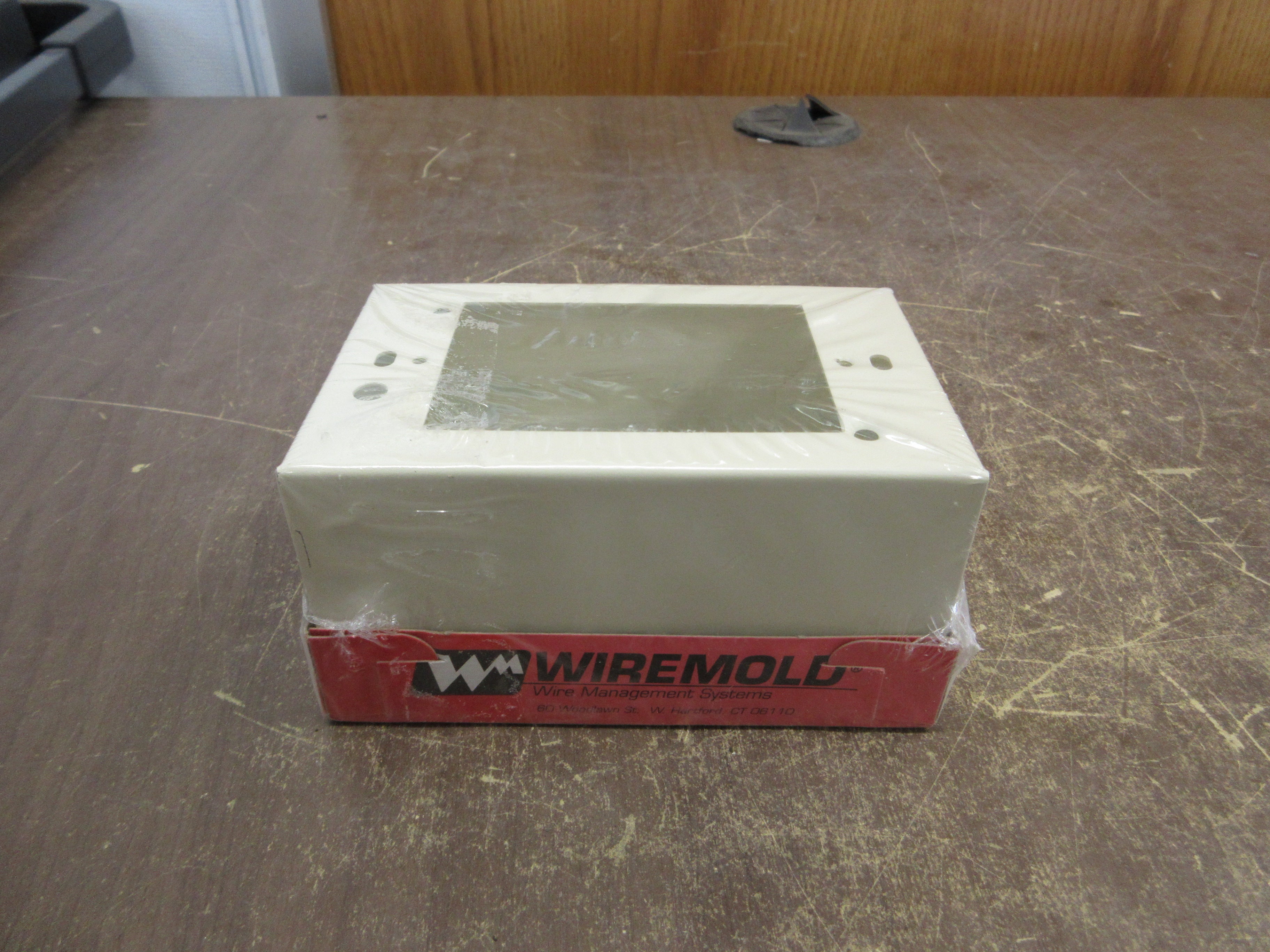 Wiremold Deep Outlet Box V5744S 2-1/4" Deep Single-Gang *Lot of 2* New Surplus