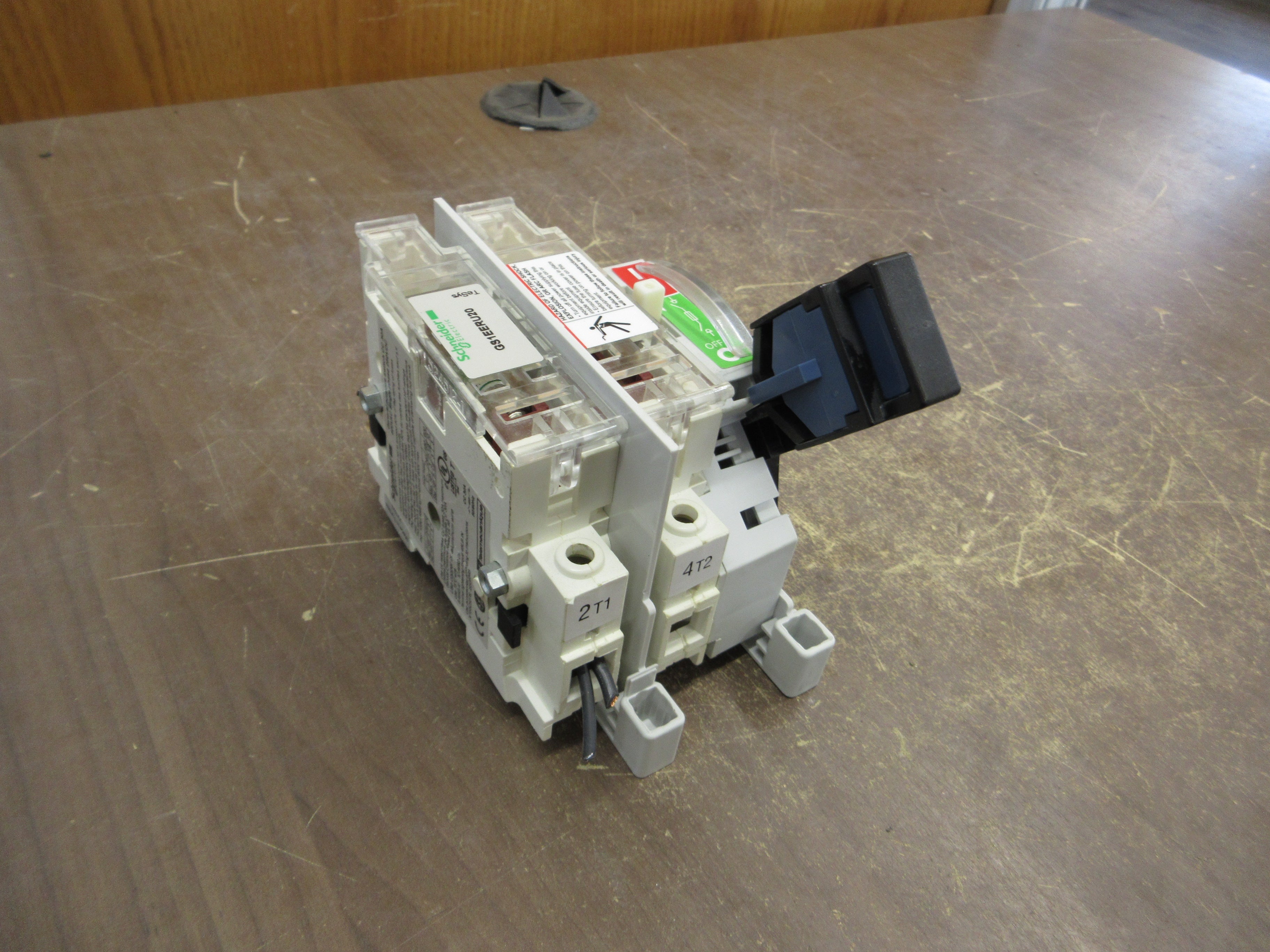 Schneider Electric Fusible General Purpose Switch GS1EERU20 30A 600V 2P Used