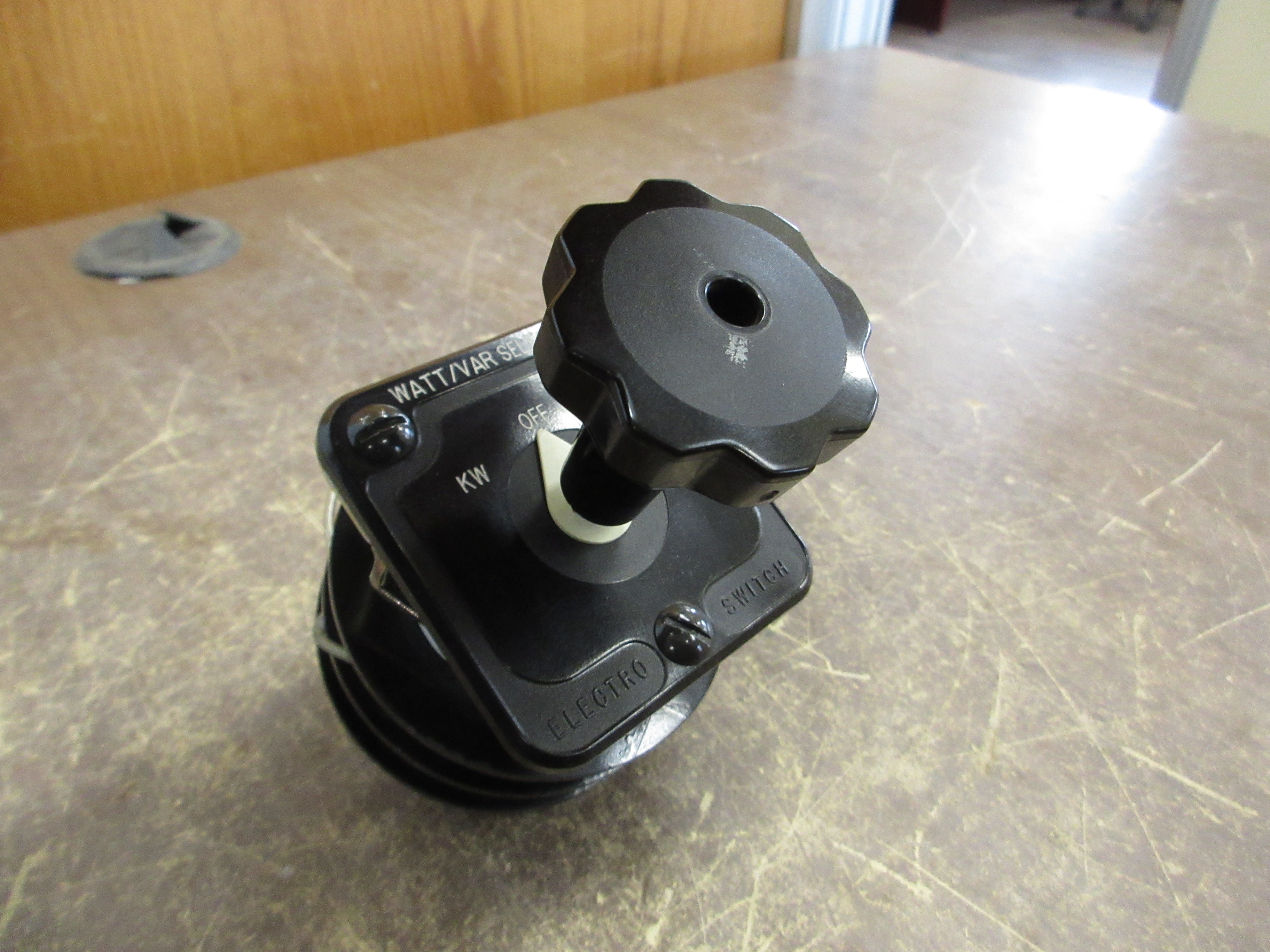 Electroswitch Series 24 Watt/Var Selector Rotary Switch 24902QF Used