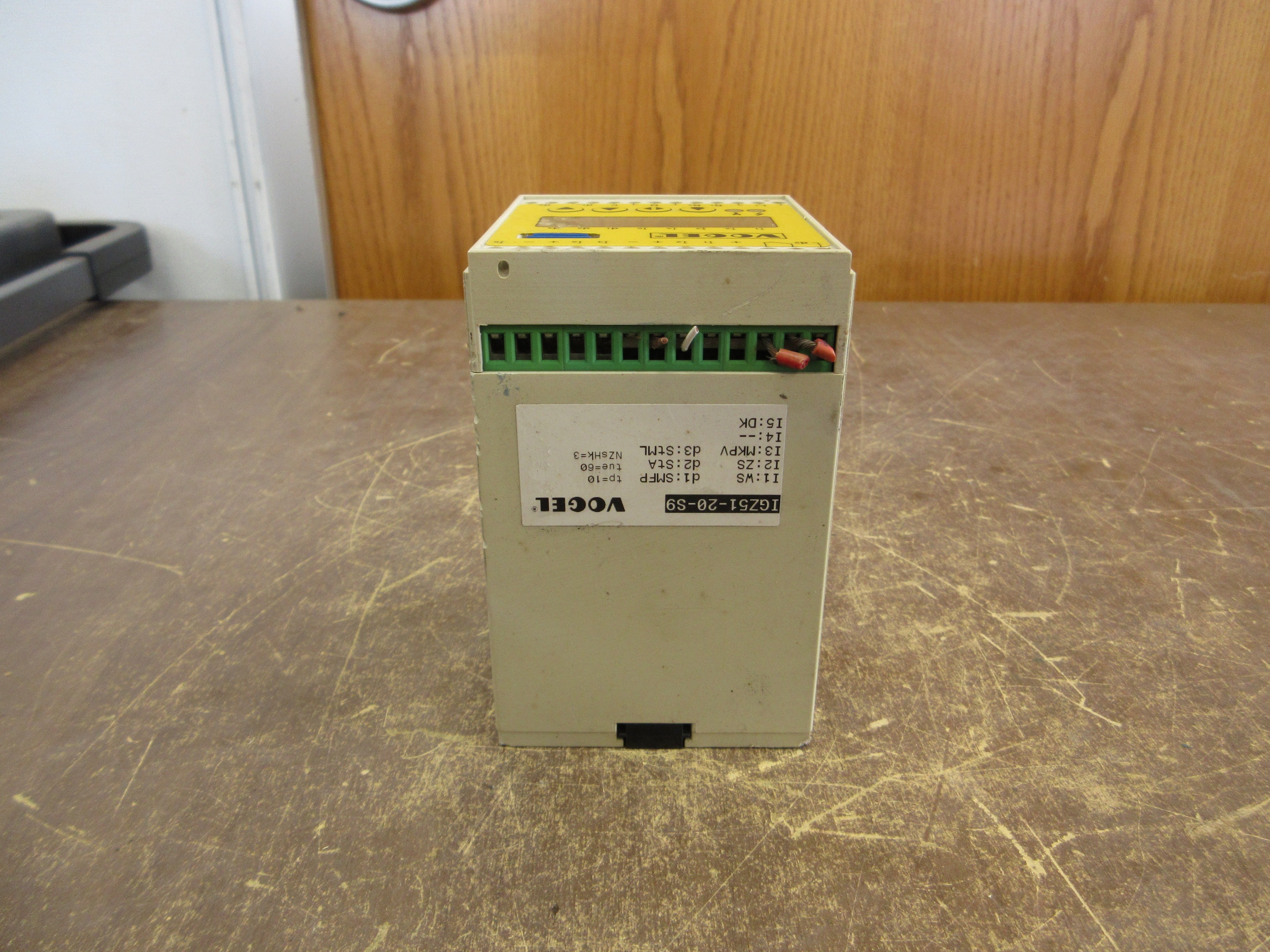 Vogel Universal Controller IGZ51-20-S9 *Scratched Screen* Used
