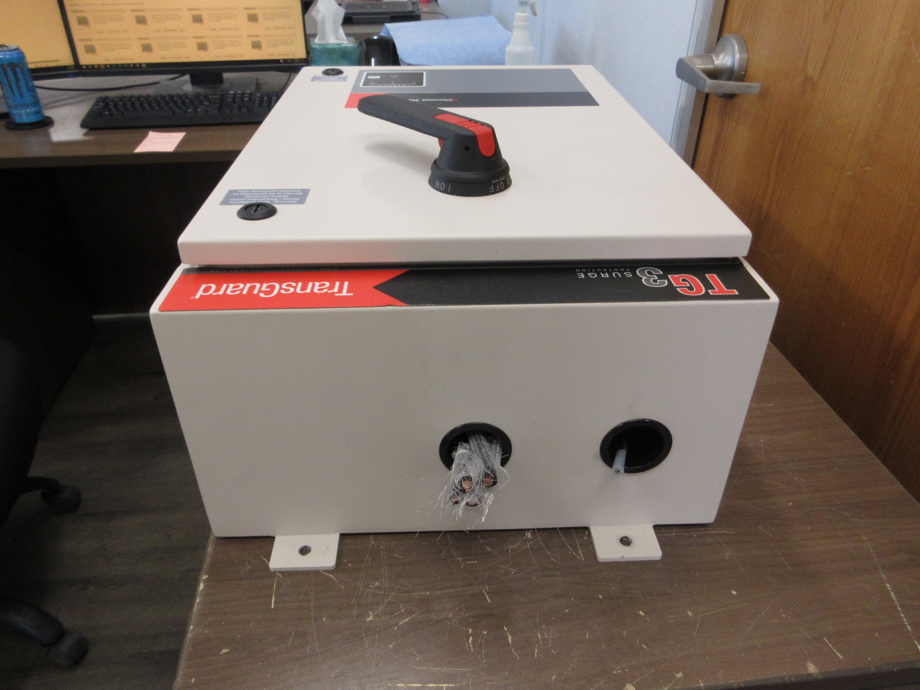 Current Technology TransGuard TG3 Surge Protector TG3-200-480-3D-MDT-M0-F Used