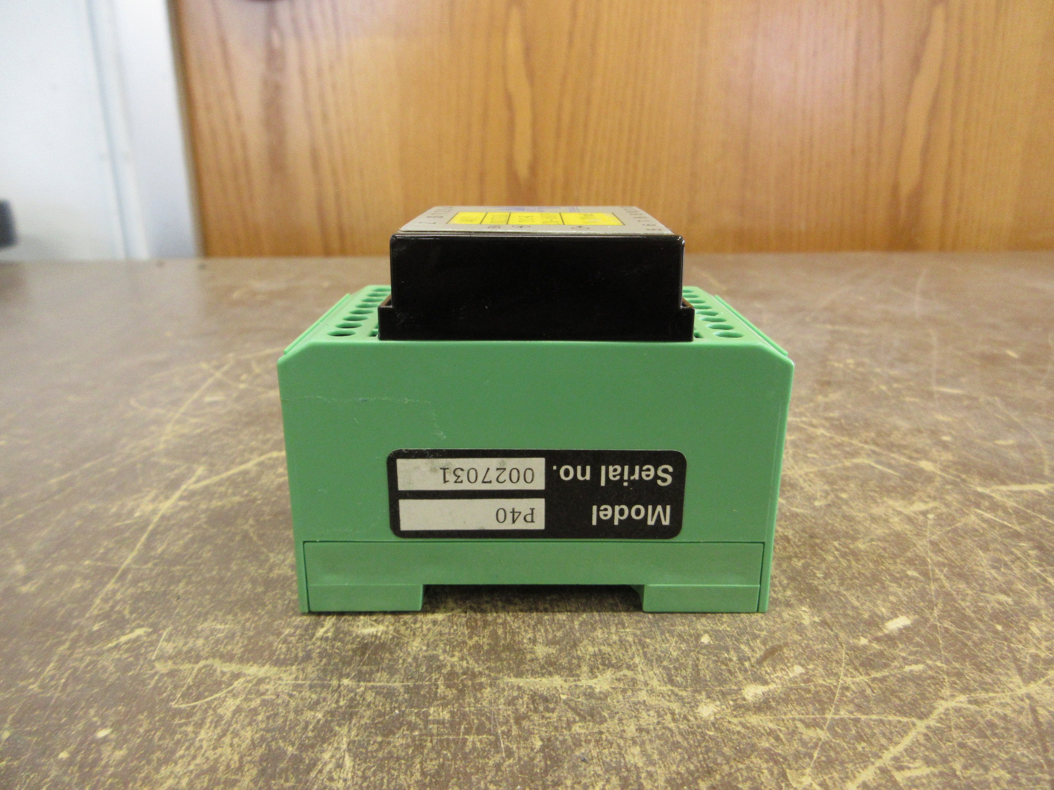 Mescon Signal Conditioner 40/2 4-20mA Used