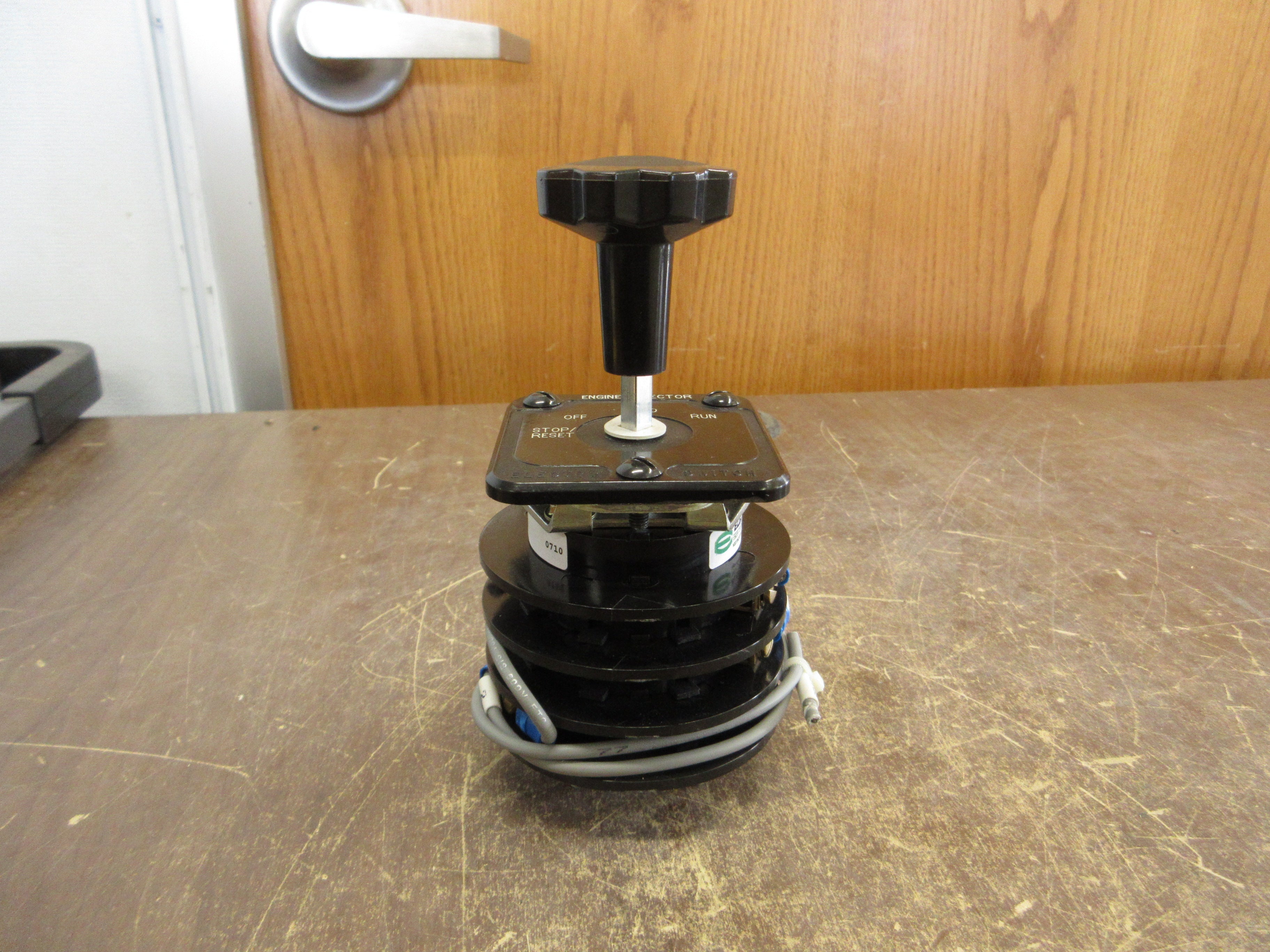 Electroswitch Series 24 Engine Selector Rotary Switch 24903LG Used