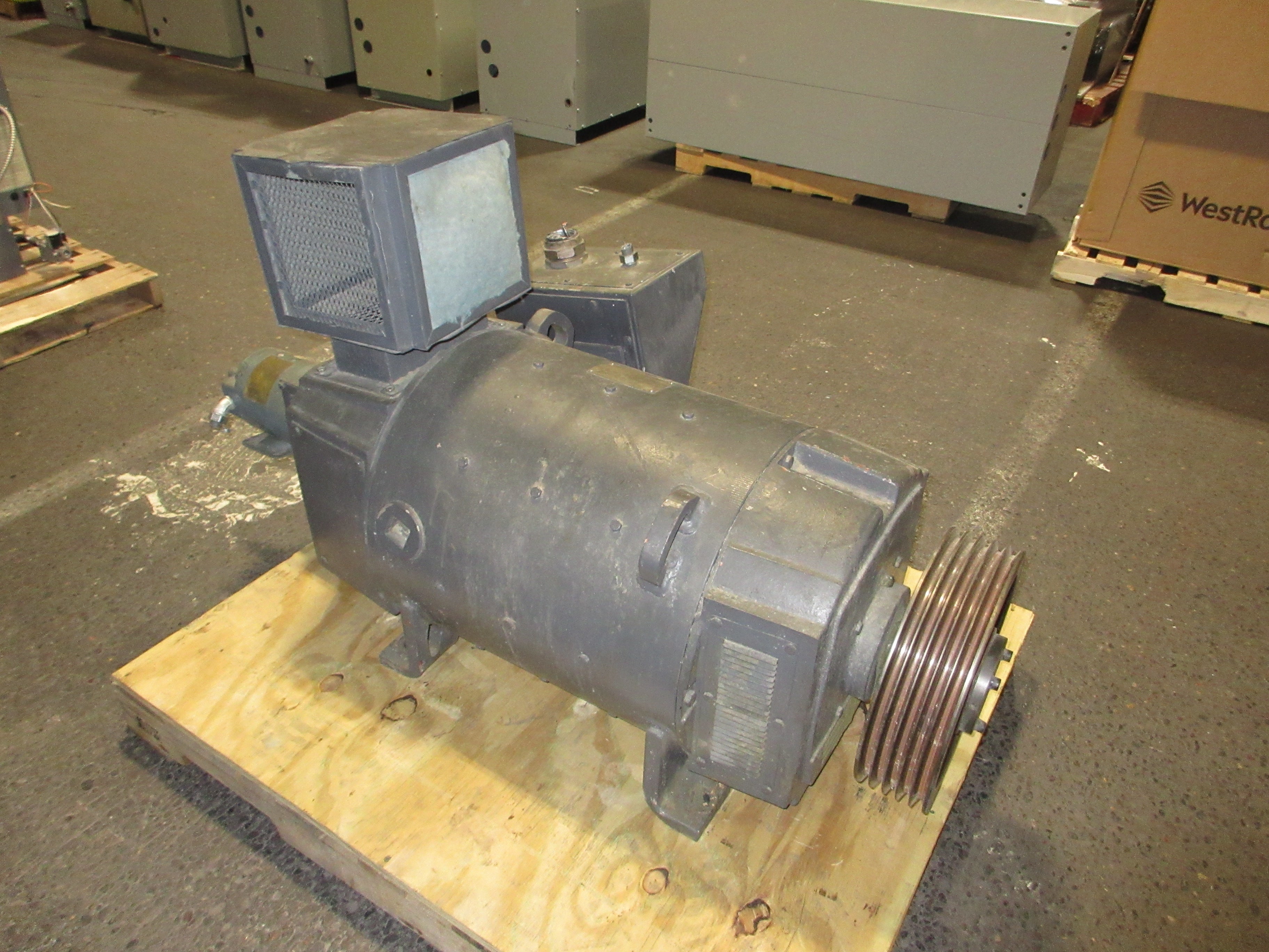 Allen-Bradley DC Motor 5CD204RA002A109 150HP 1750/2000RPM 500V 240A Used