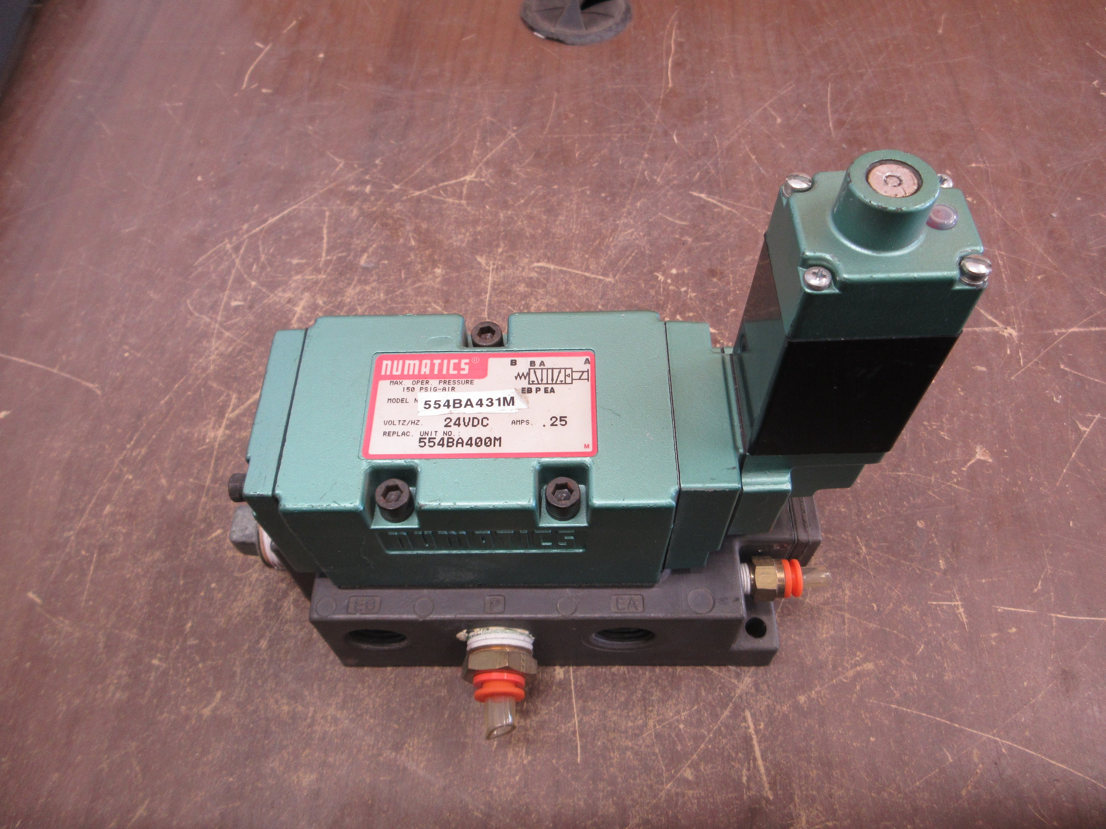 Numatics Solenoid Valve 554BA431M 24VDC 0.25A 150 PSIG Air Used