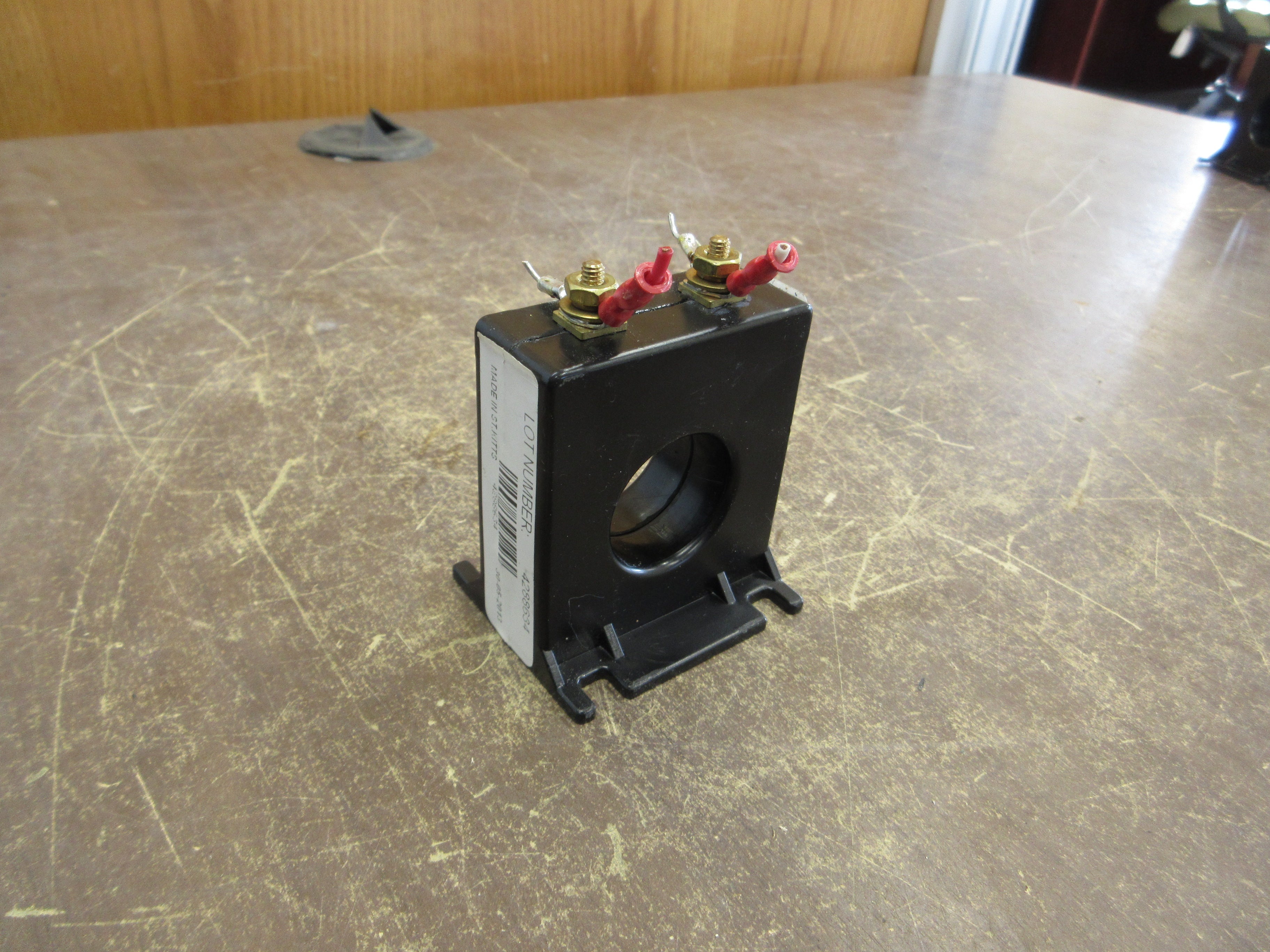 Transformer Technologies LTD Current Transformer 2SFT-401 Ratio 400:5A 600V Used
