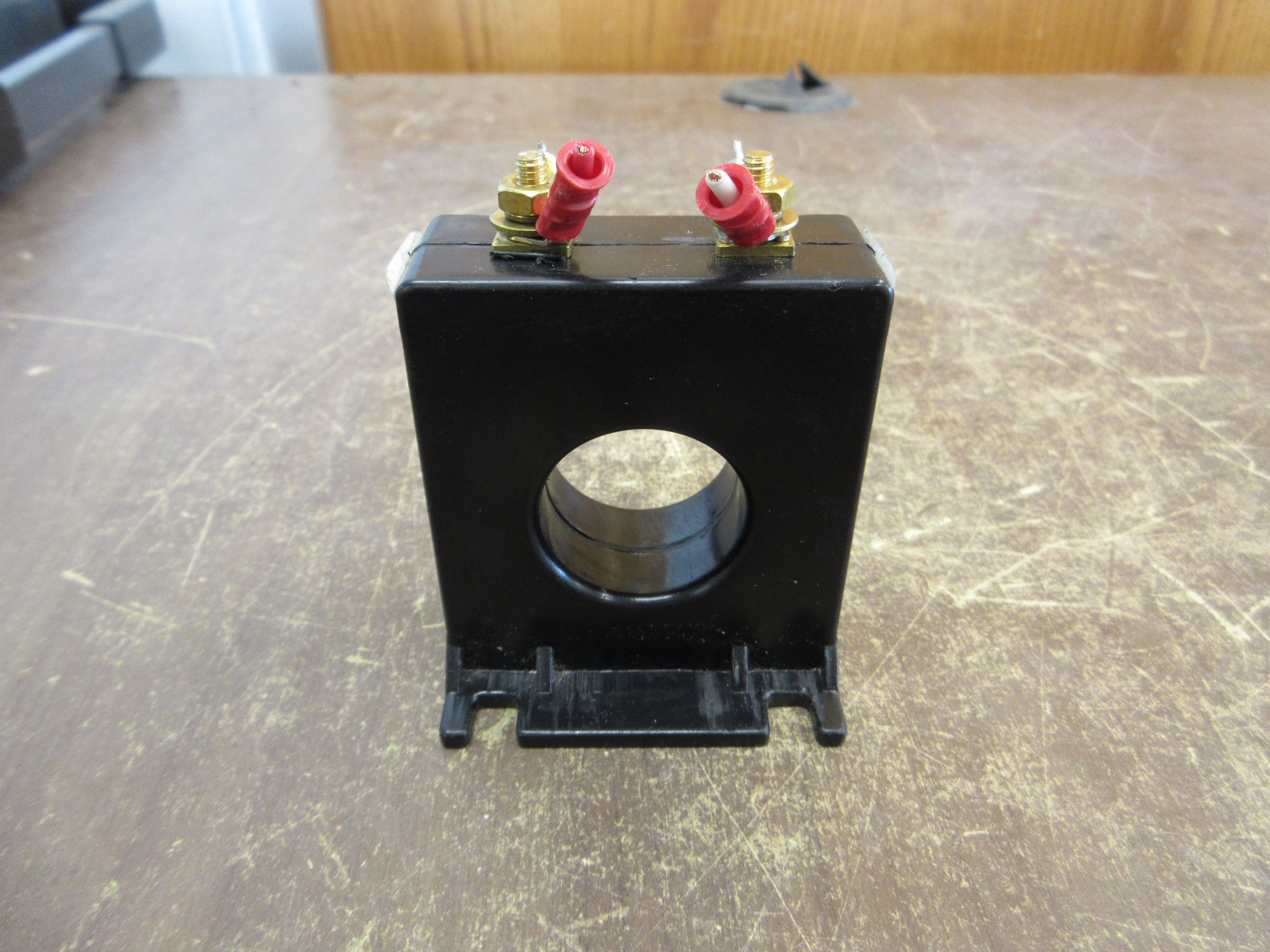 Transformer Technologies LTD. Current Transformer 2SFT-251 Ratio 250:5A 600V