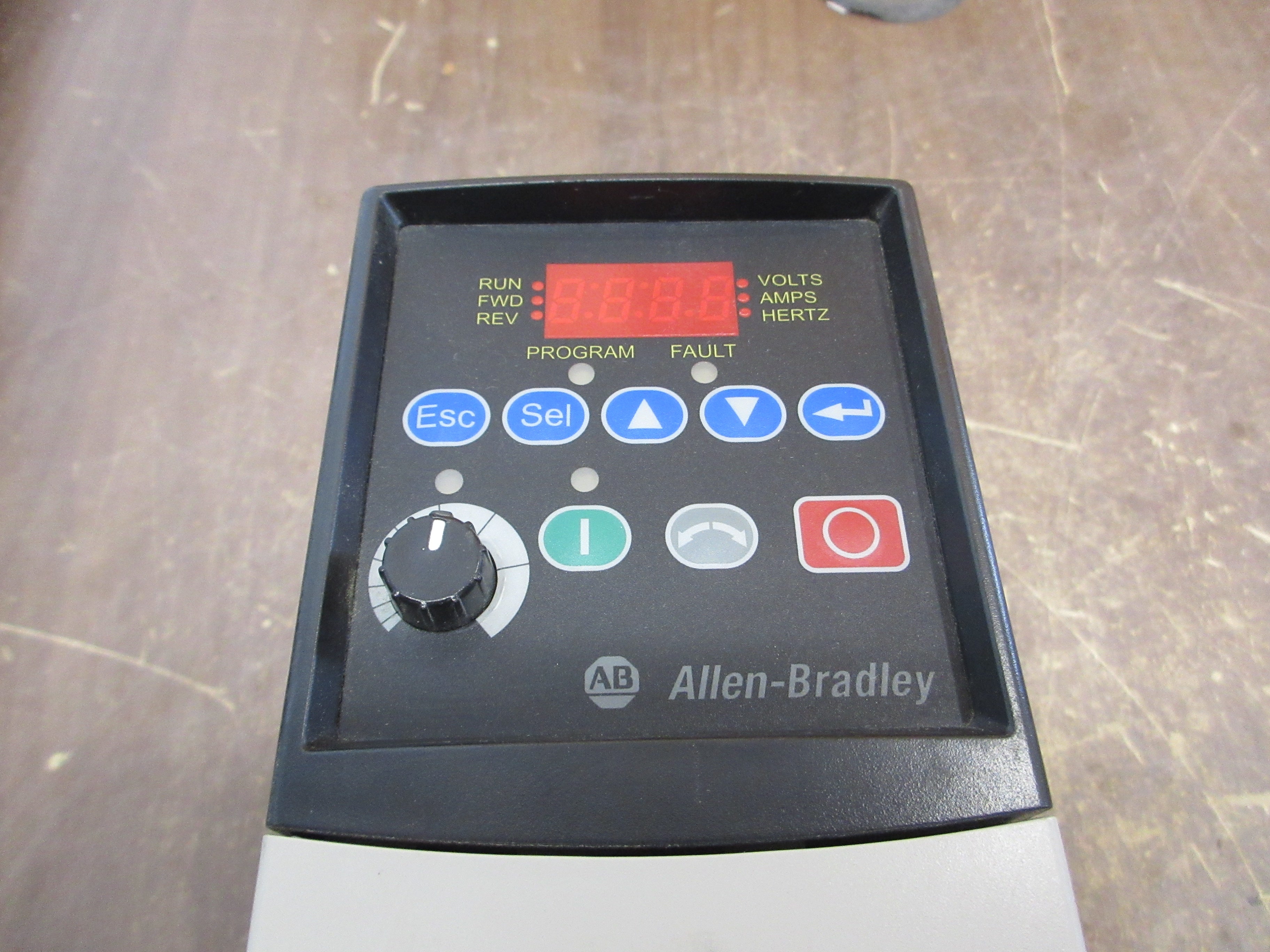 Allen-Bradley PowerFlex 4 AC Drive 22A-B4P5N104 1HP 3Ph Used