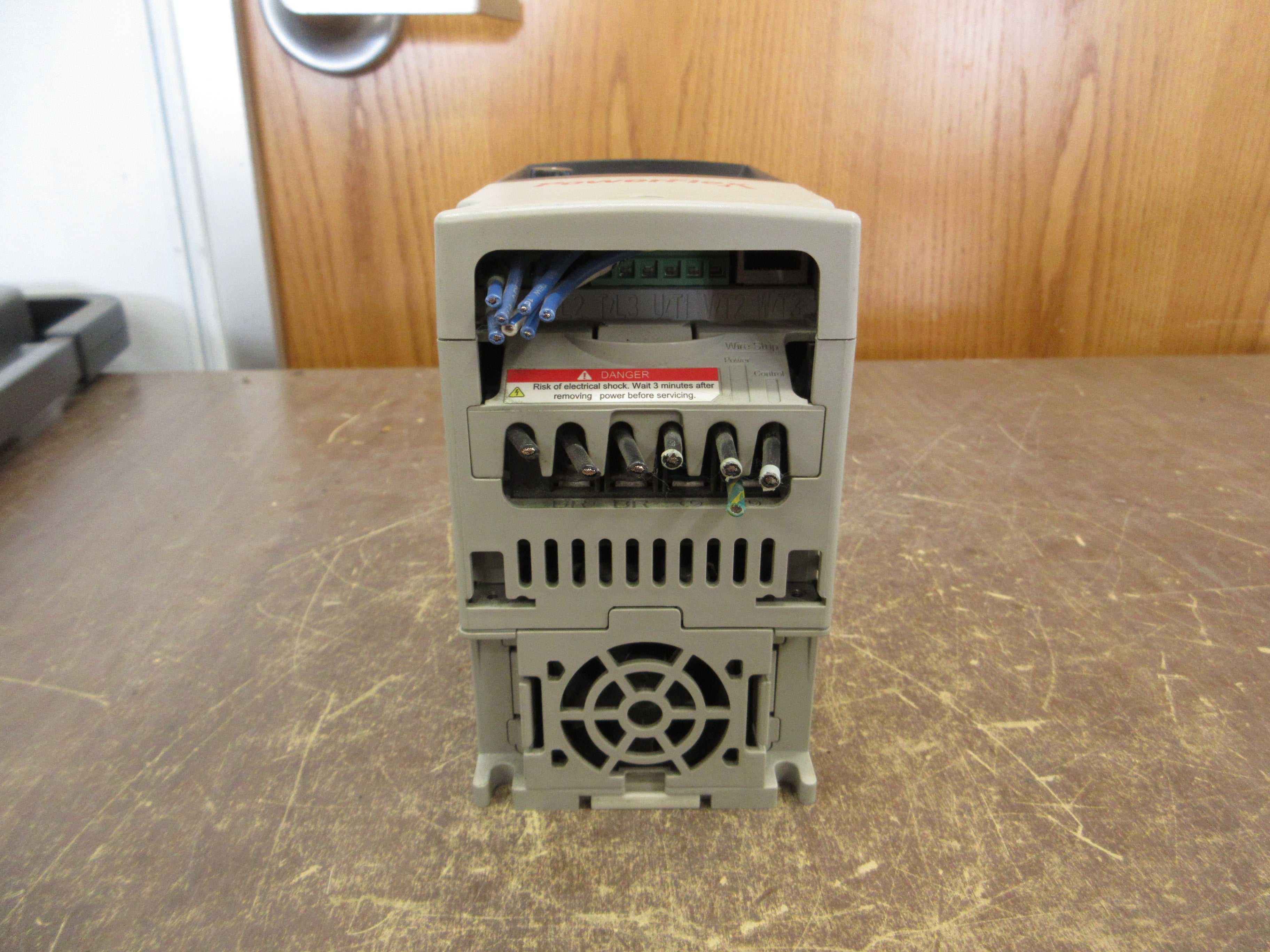 Allen-Bradley PowerFlex 4 AC Drive 22A-B4P5N104 1HP 3Ph Used