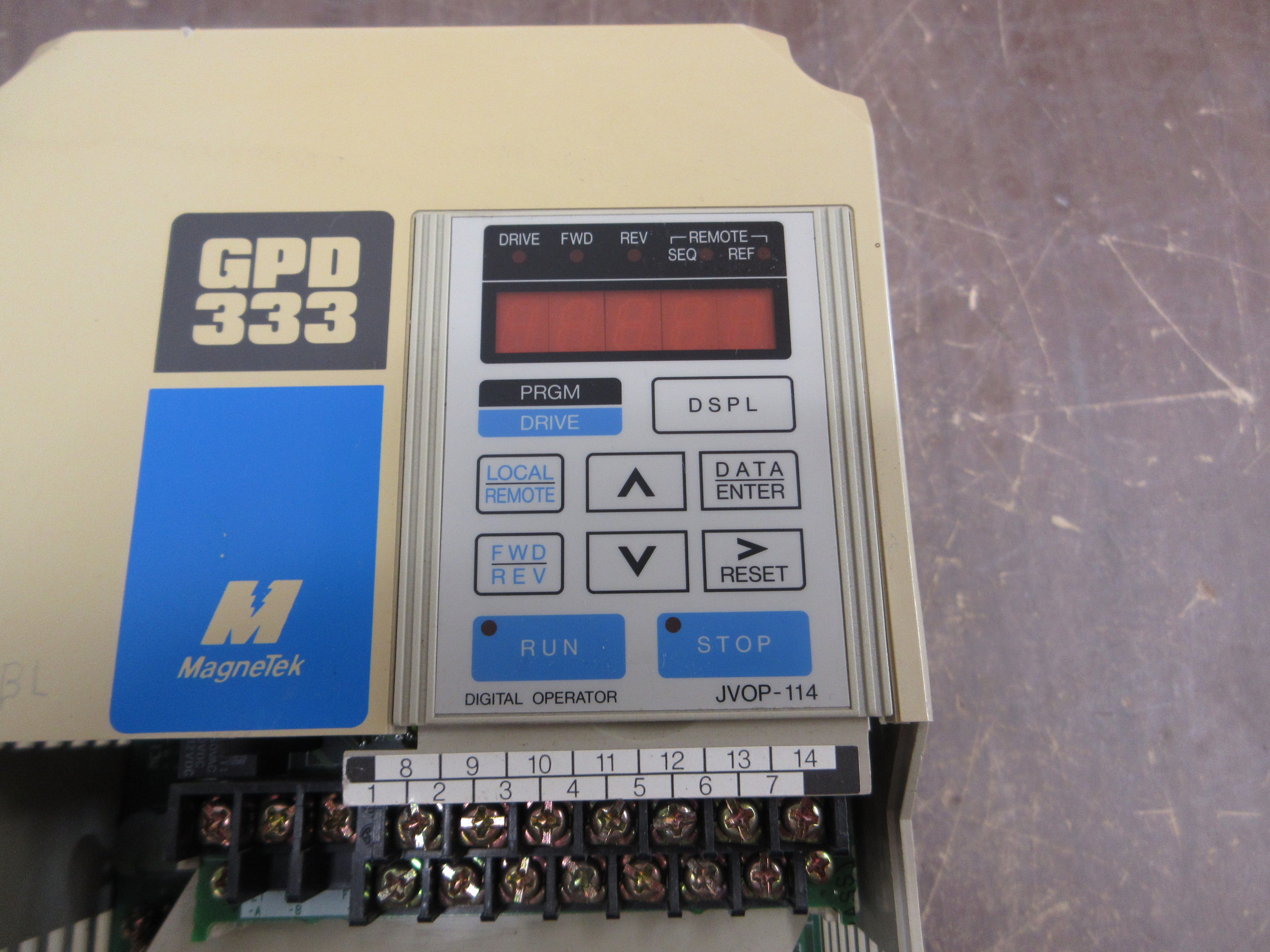 MagneTek GPD 333 AC Drive DS024 3HP 3Ph w/ Keypad *No Terminal Cover* Used