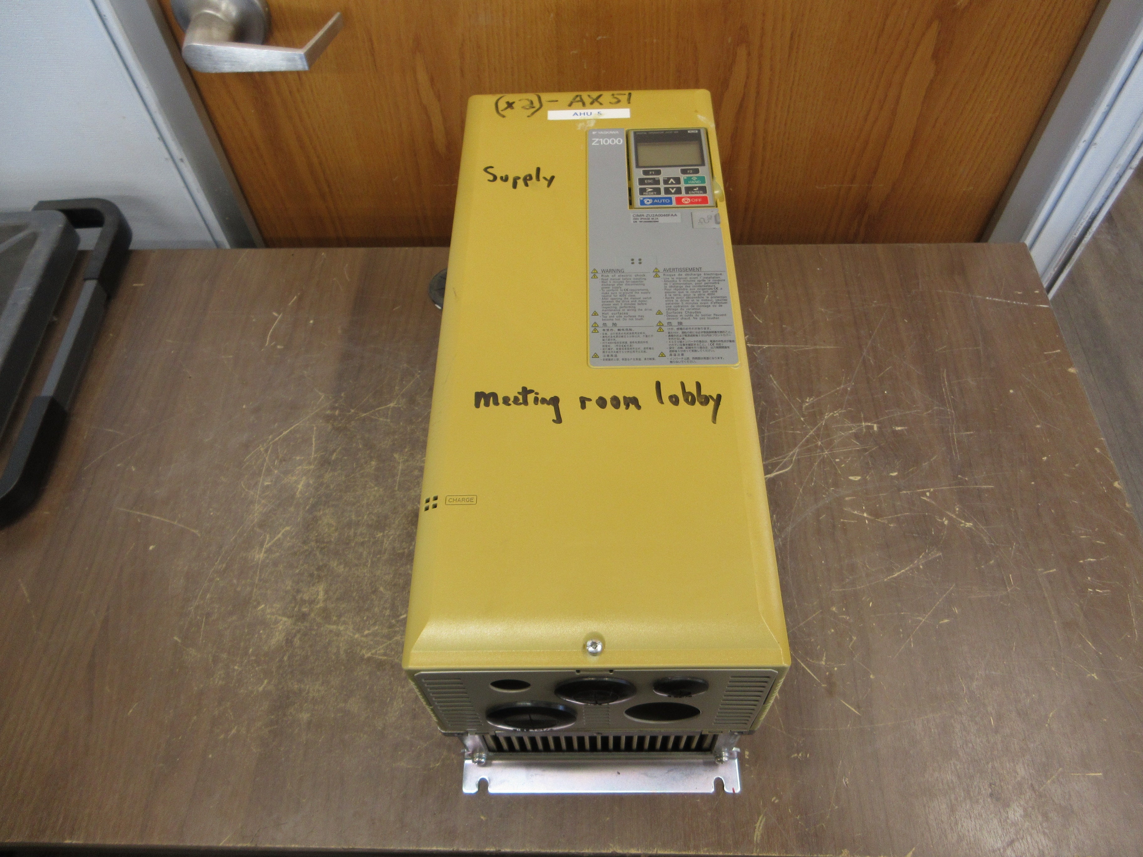 Yaskawa Z1000 AC Drive CIMR-ZU2A0046FAA Rev. A 15HP 3Ph w/ Keypad Used