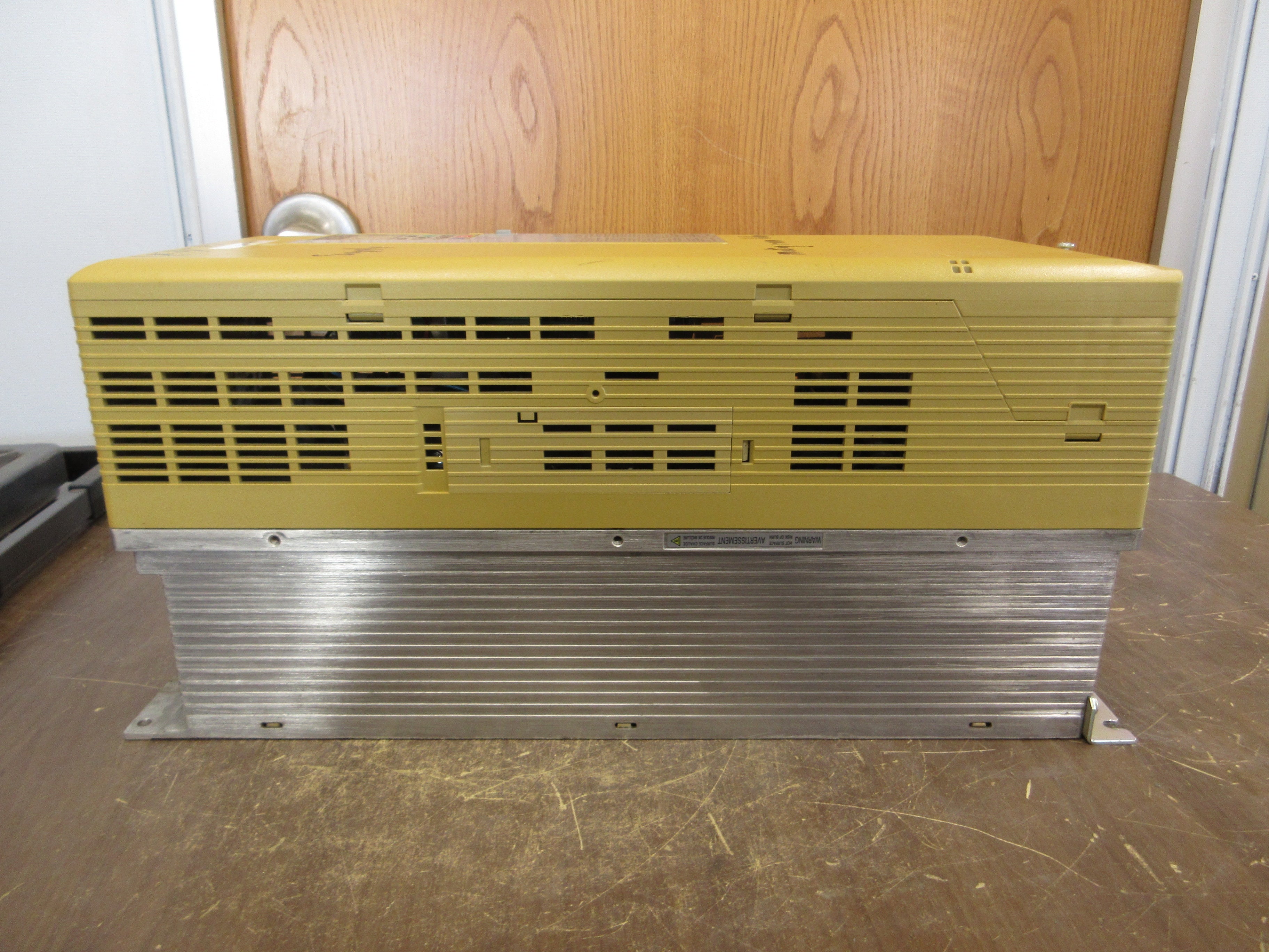 Yaskawa Z1000 AC Drive CIMR-ZU2A0046FAA Rev. A 15HP 3Ph w/ Keypad Used