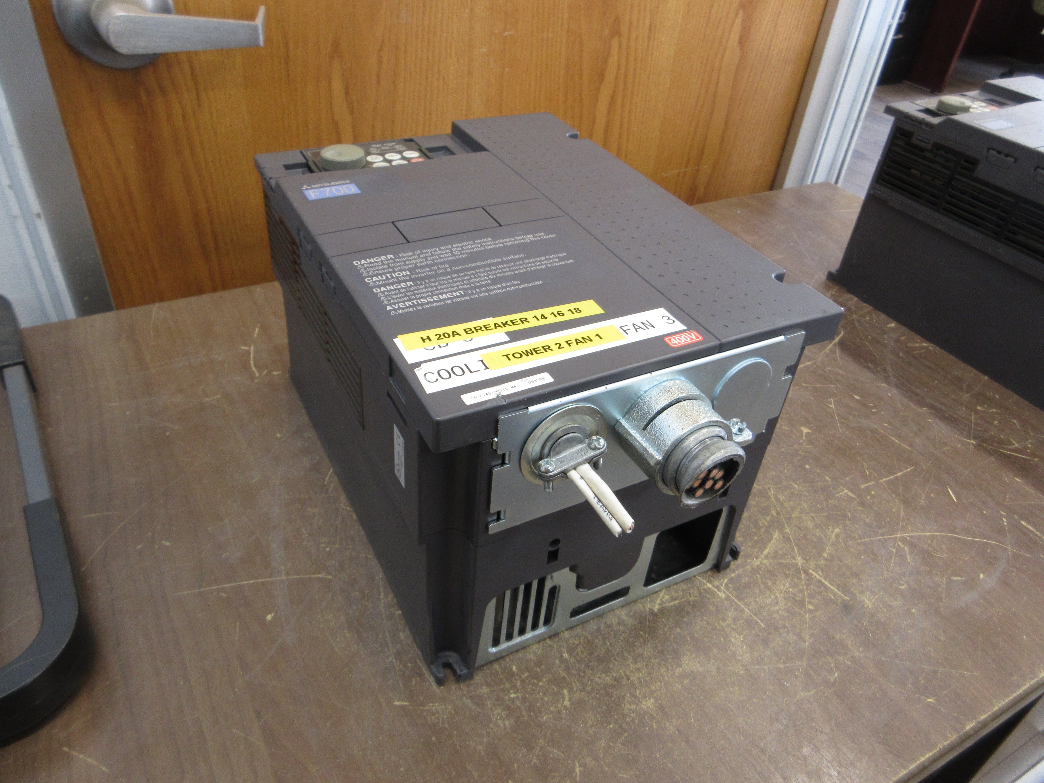 Mitsubishi F700 AC Drive FR-F740-00310-NA 20HP 3Ph w/ Keypad Used