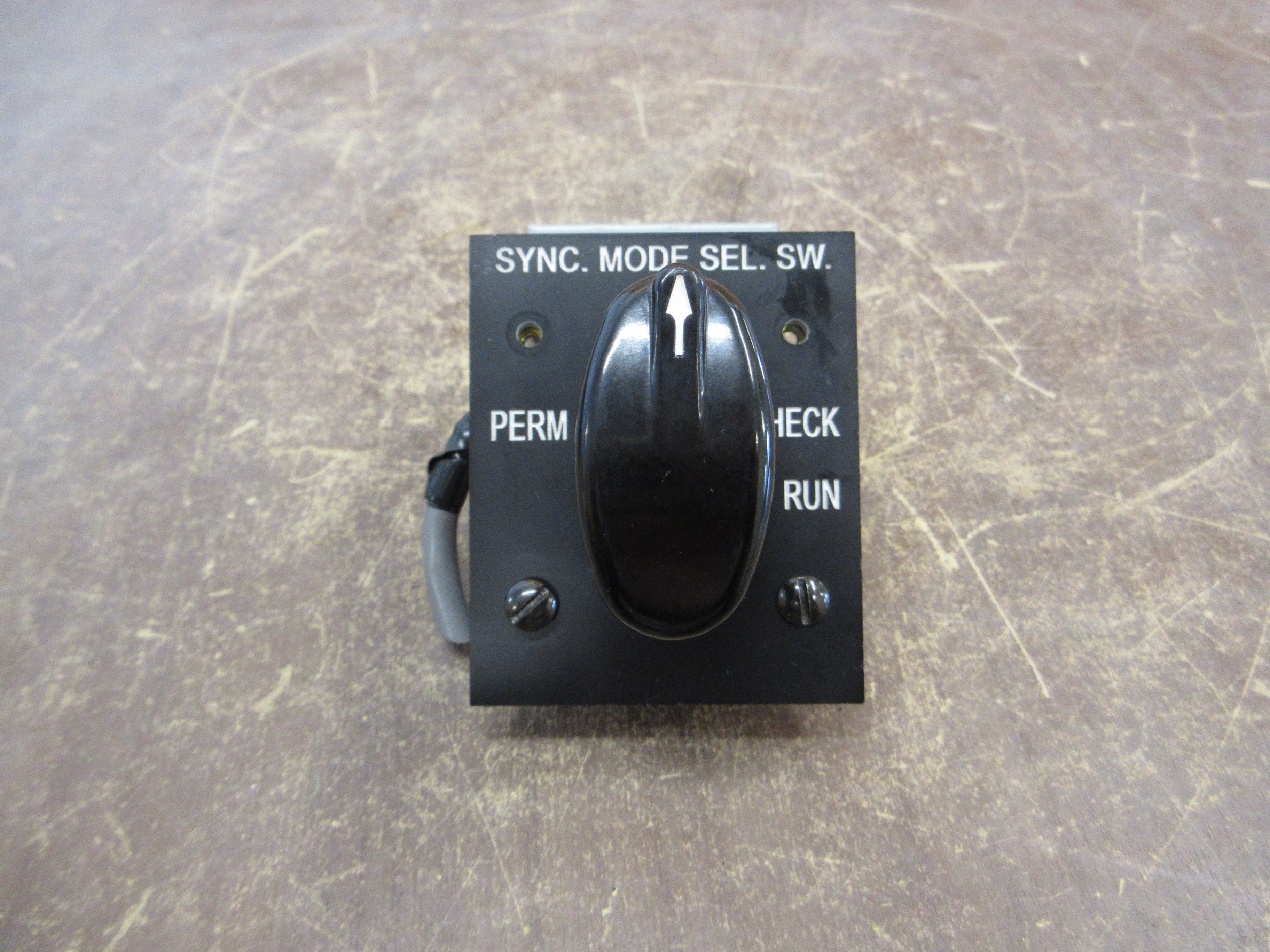 Electroswitch Sync. Mode Selector Rotary Switch 31301B *Missing (2) Screws* Used